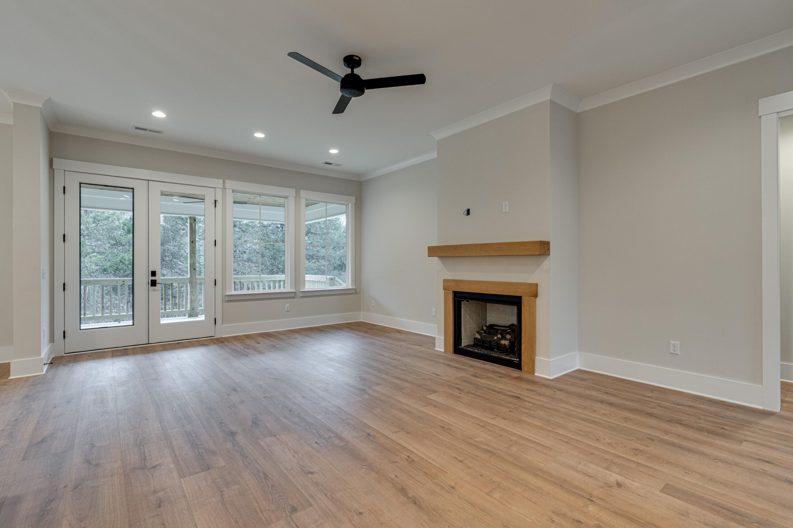 7433 Paxton Circle
