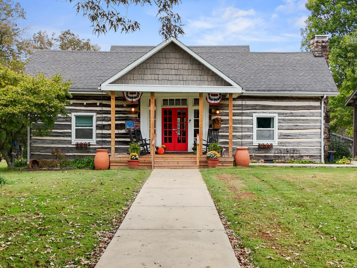 461 Richards Lane