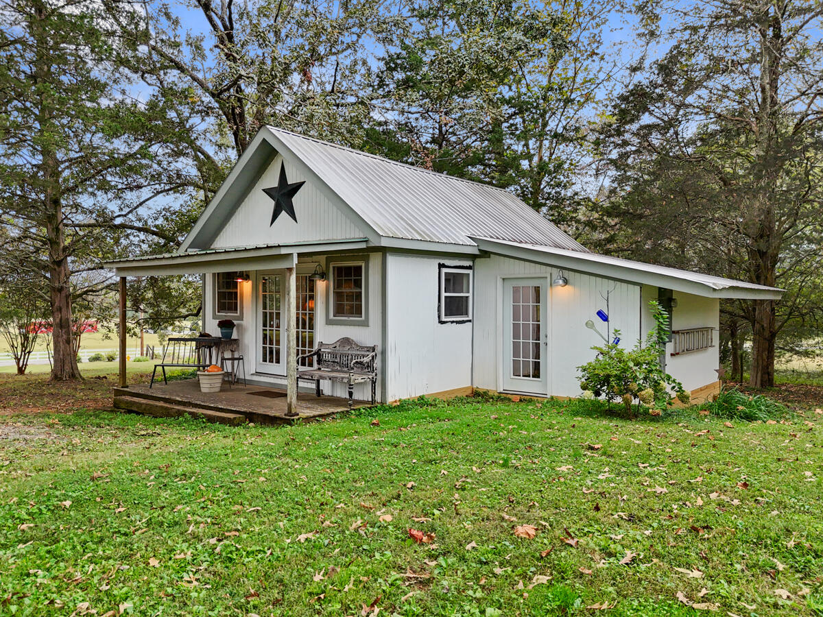 461 Richards Lane