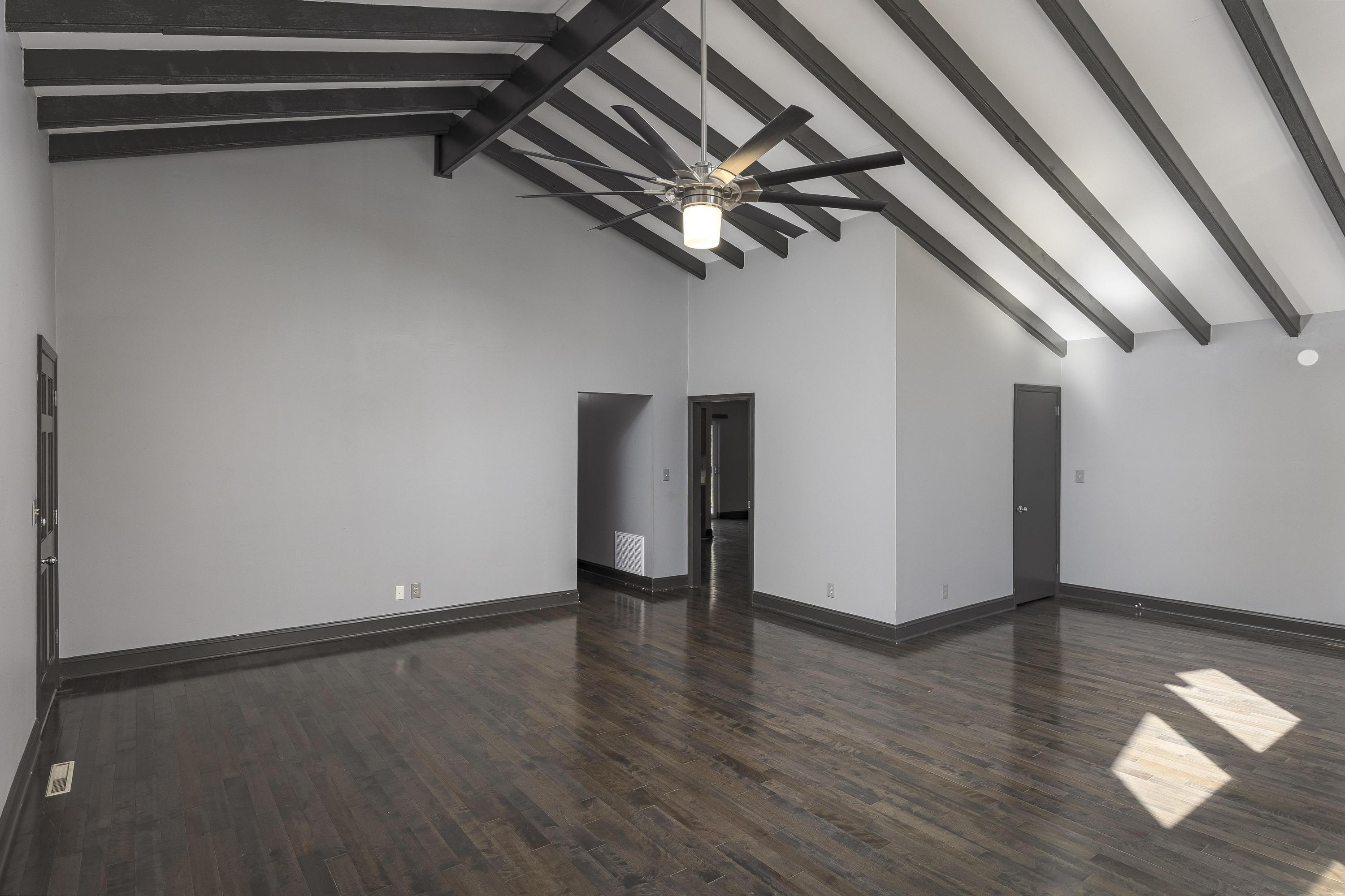 5821 Quail Hollow Circle