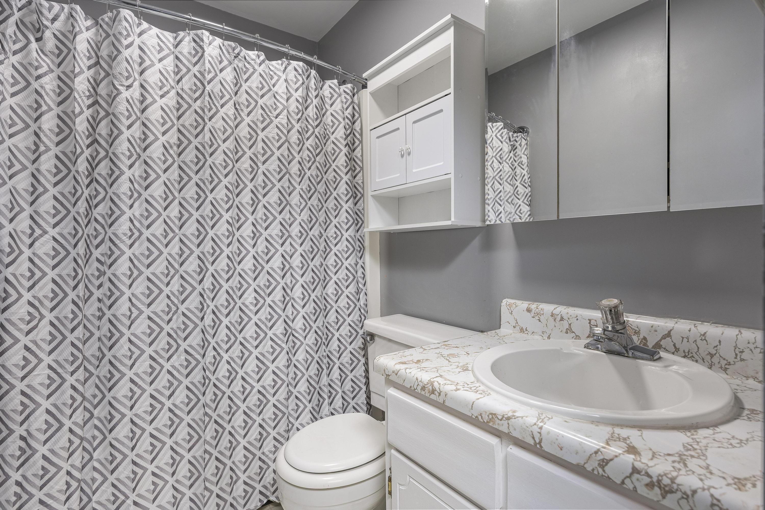 5821 Quail Hollow Circle