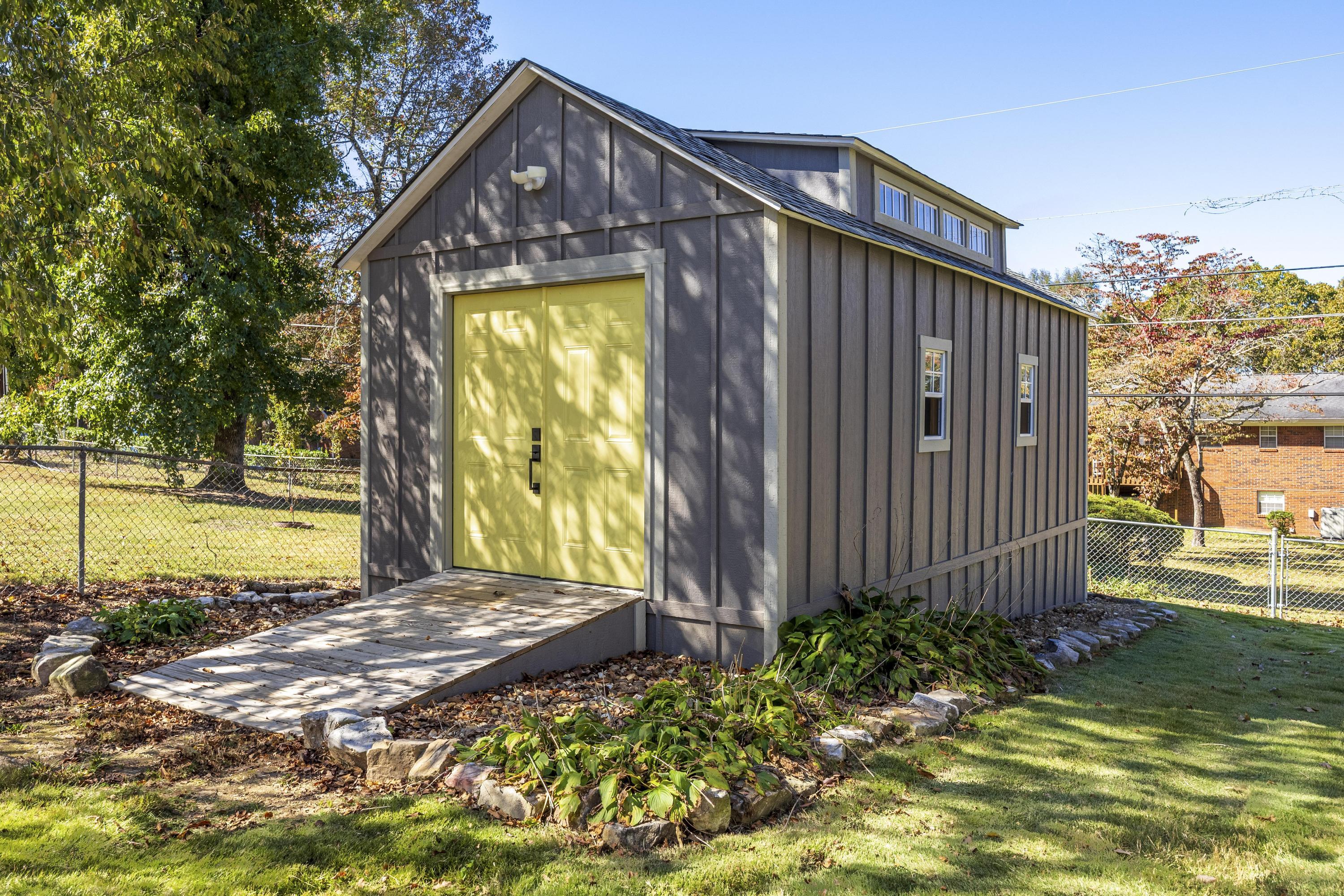 5821 Quail Hollow Circle