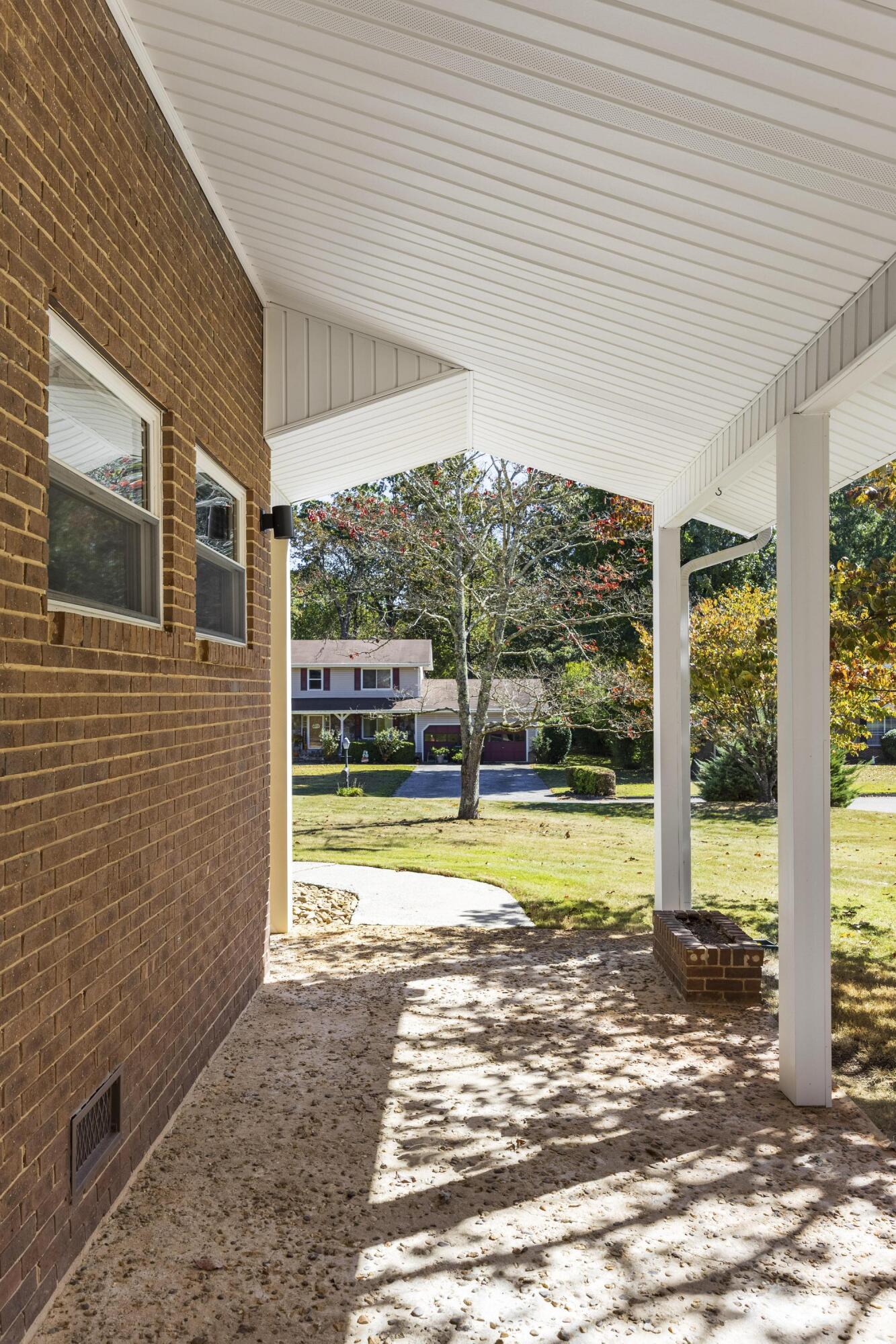 5821 Quail Hollow Circle