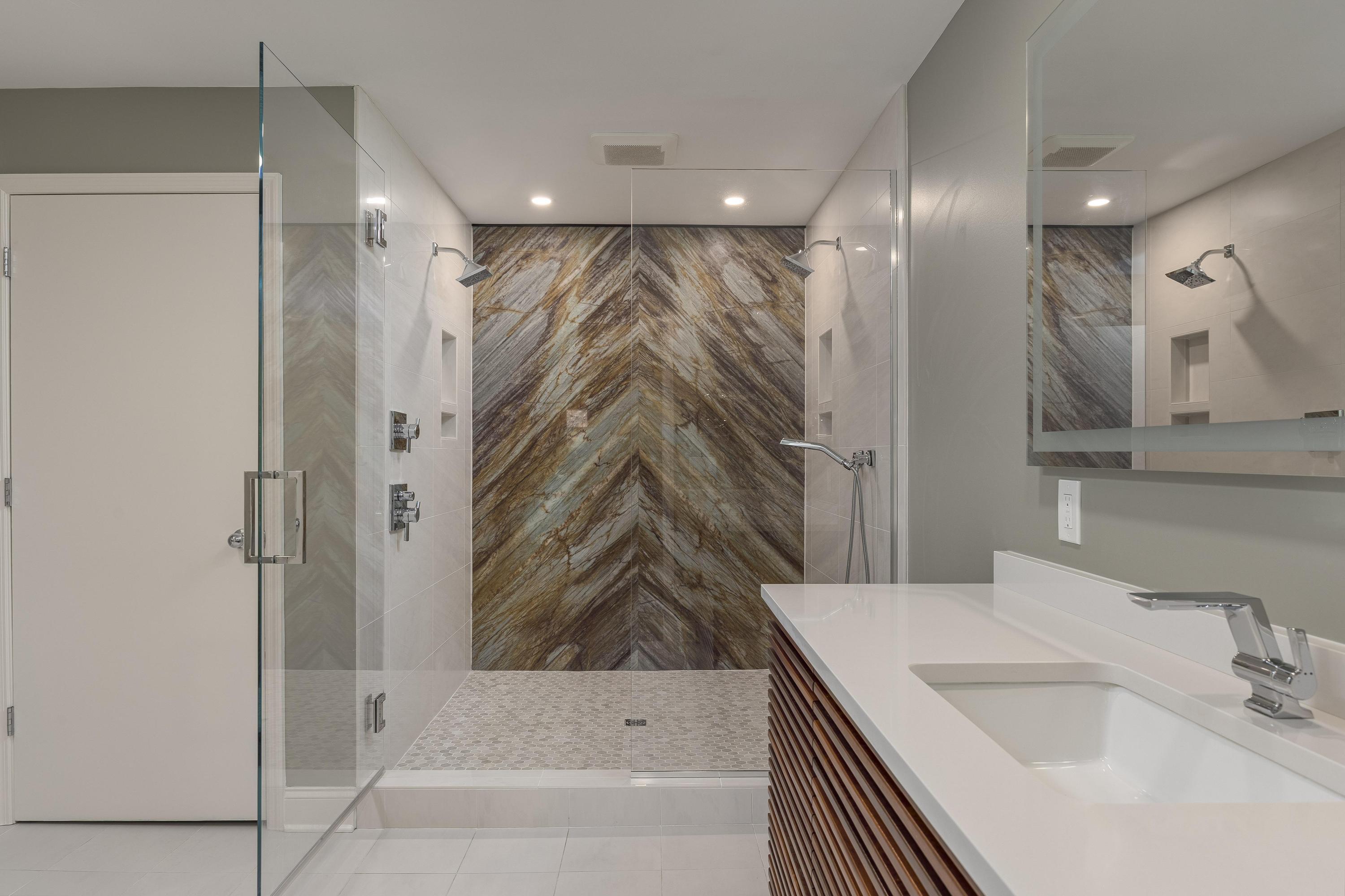 5821 Quail Hollow Circle