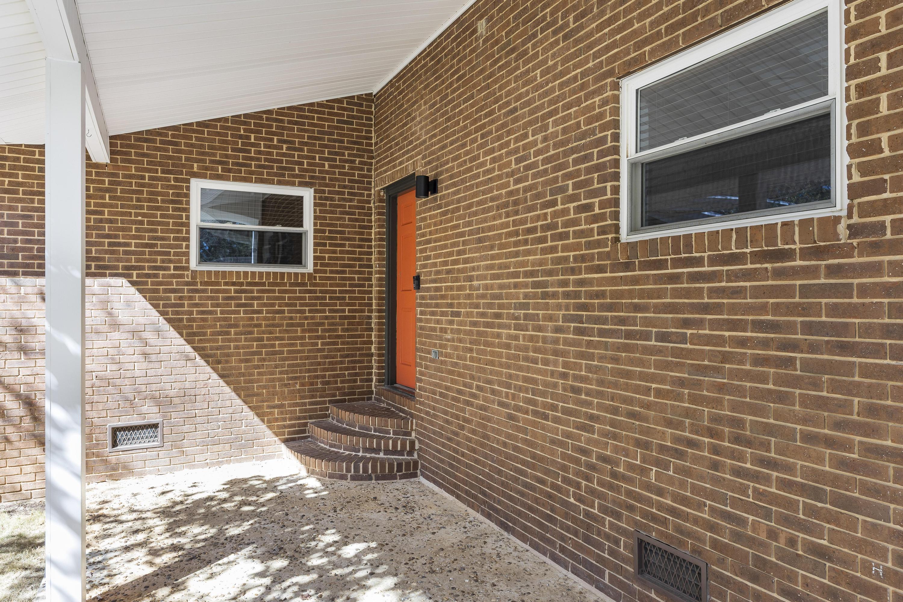 5821 Quail Hollow Circle