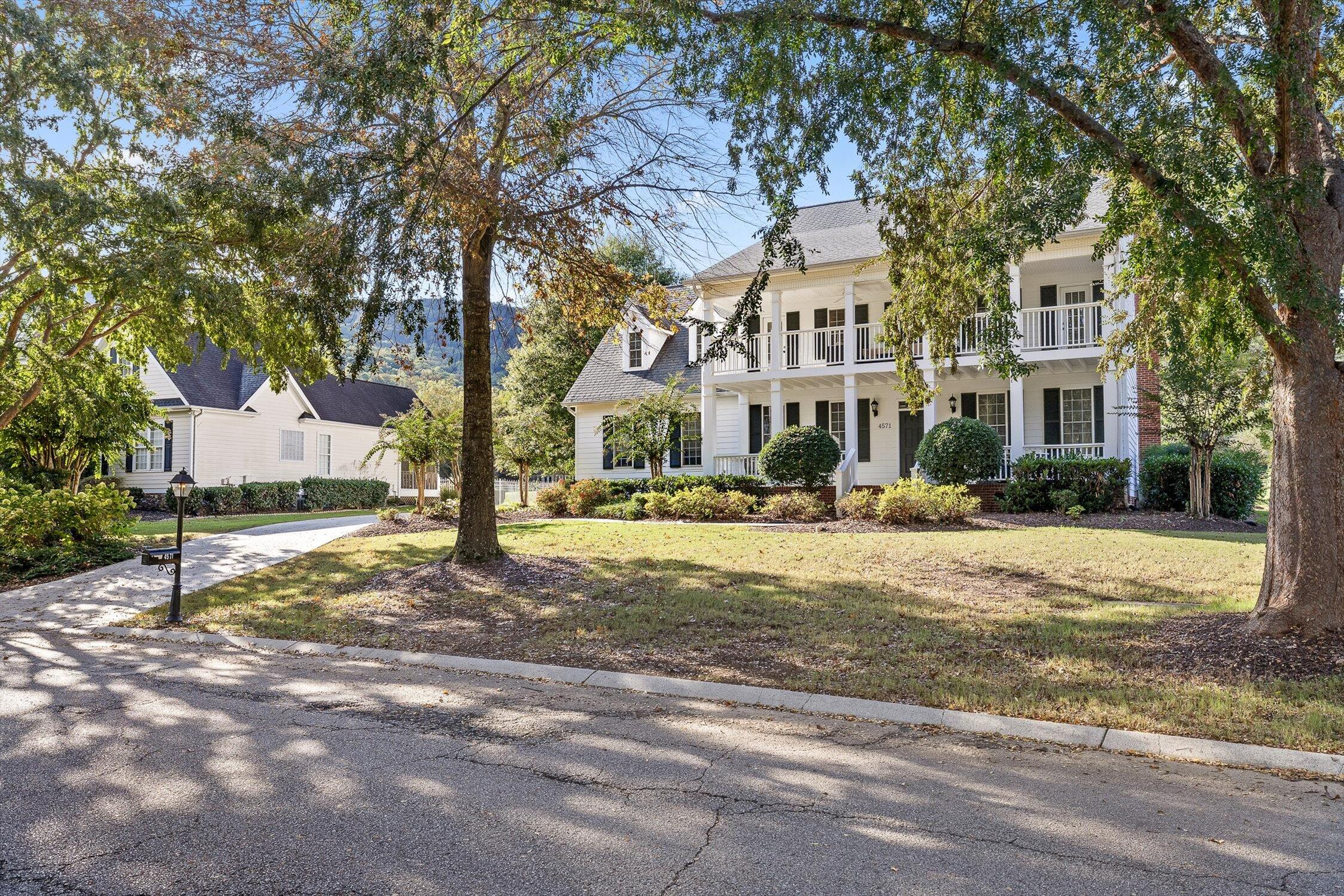 4571 Cummings Cove Drive