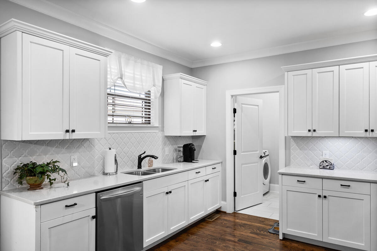 6775 Doughboys Lane