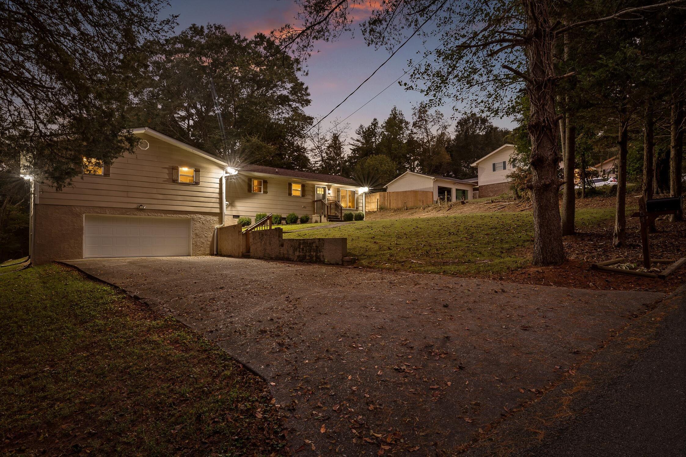 1054 Hillcrest Road