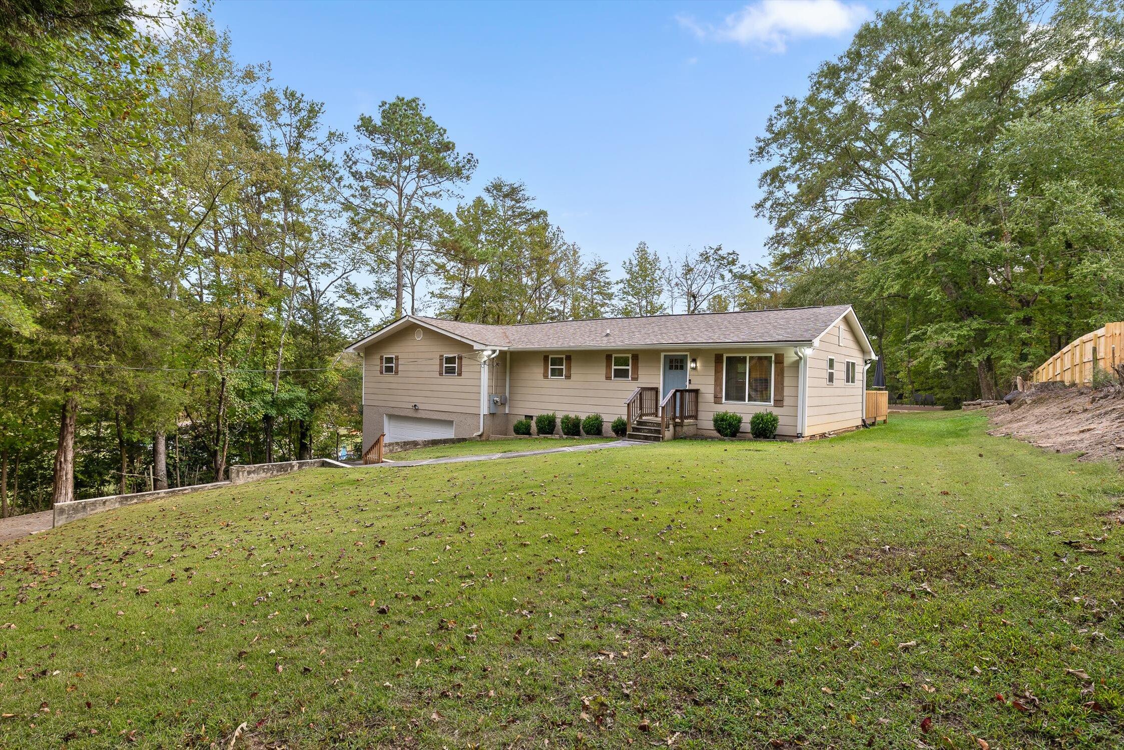 1054 Hillcrest Road