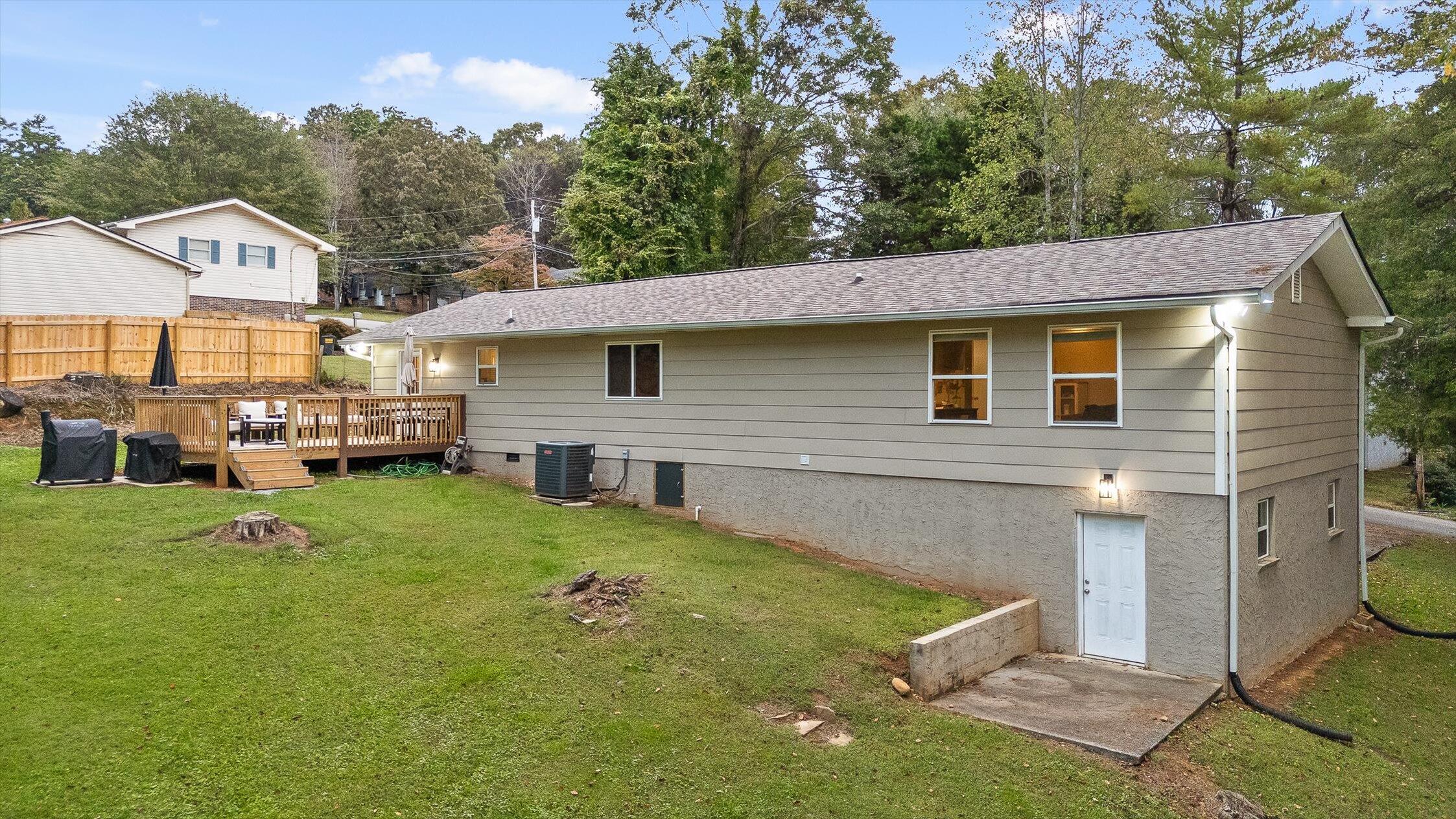 1054 Hillcrest Road