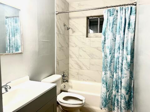 6105 Wentworth Avenue