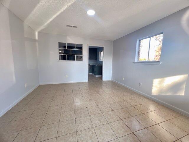 6105 Wentworth Avenue