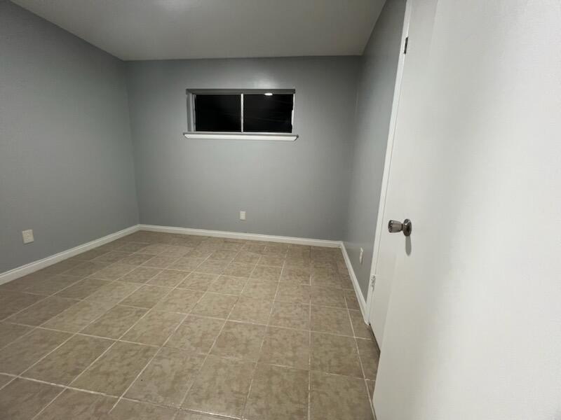 6105 Wentworth Avenue