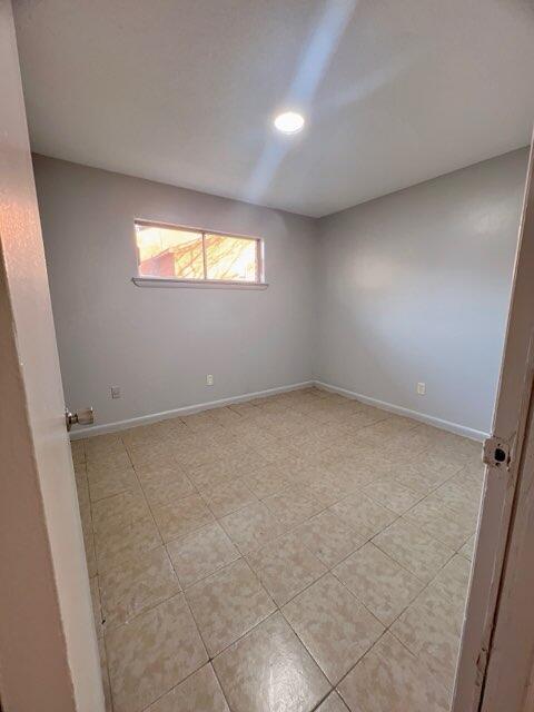 6105 Wentworth Avenue