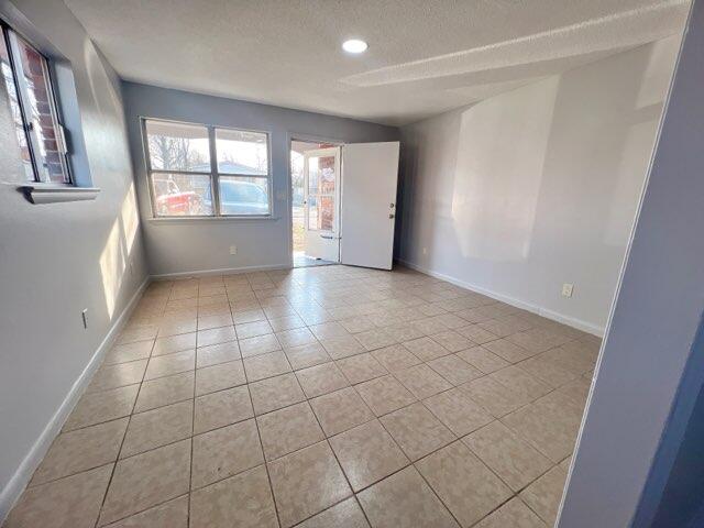 6105 Wentworth Avenue