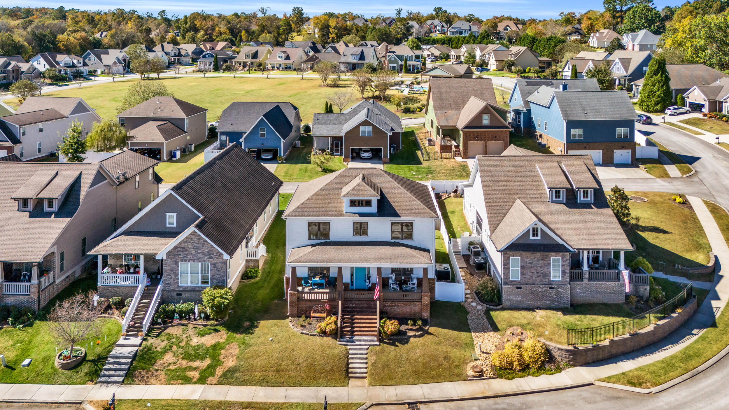 9564 Rookwood Circle