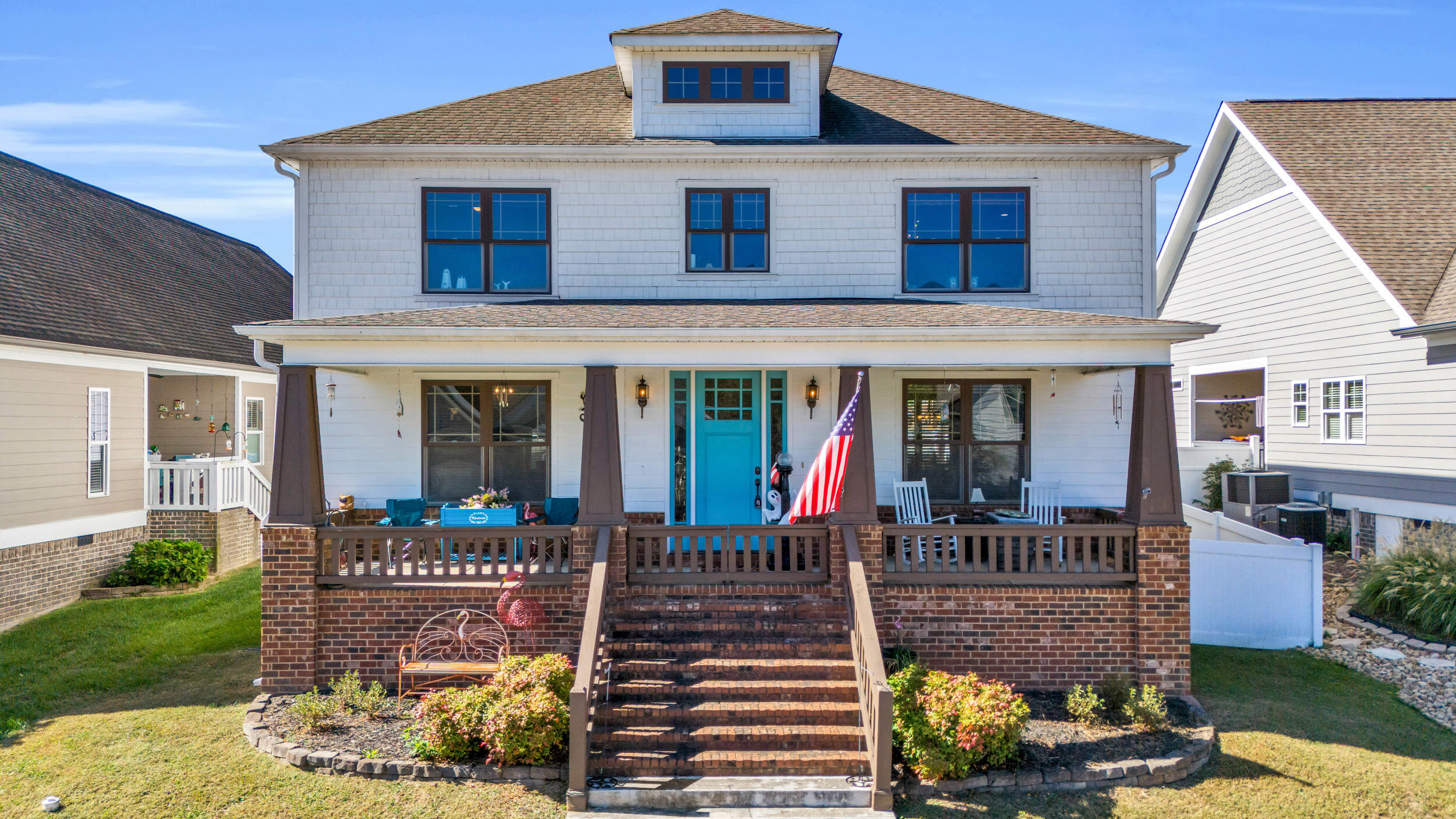 9564 Rookwood Circle