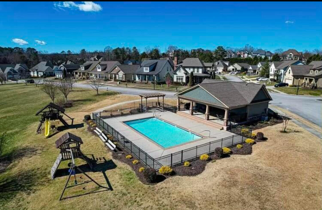 9564 Rookwood Circle