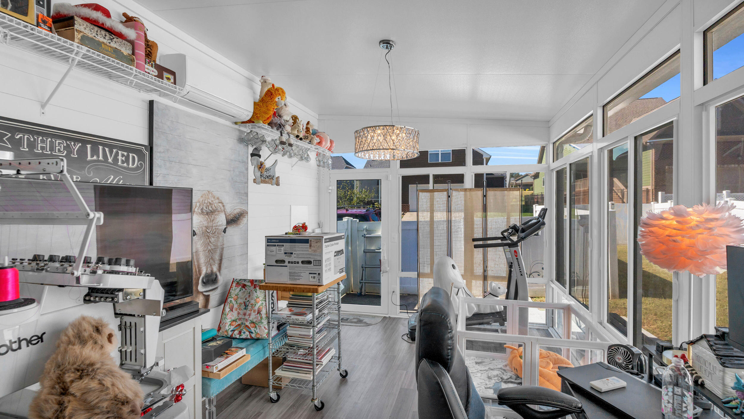 9564 Rookwood Circle