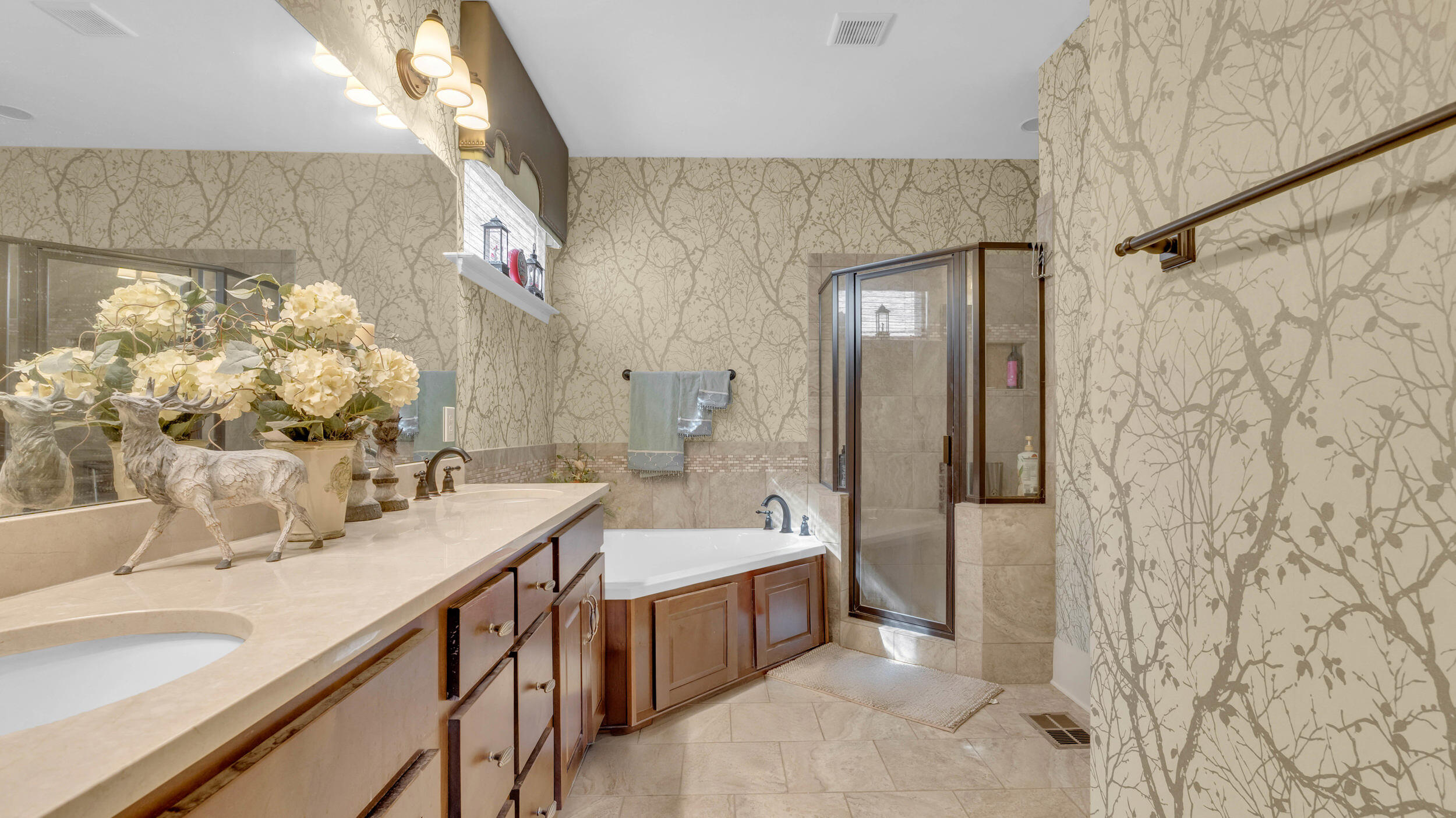 9564 Rookwood Circle