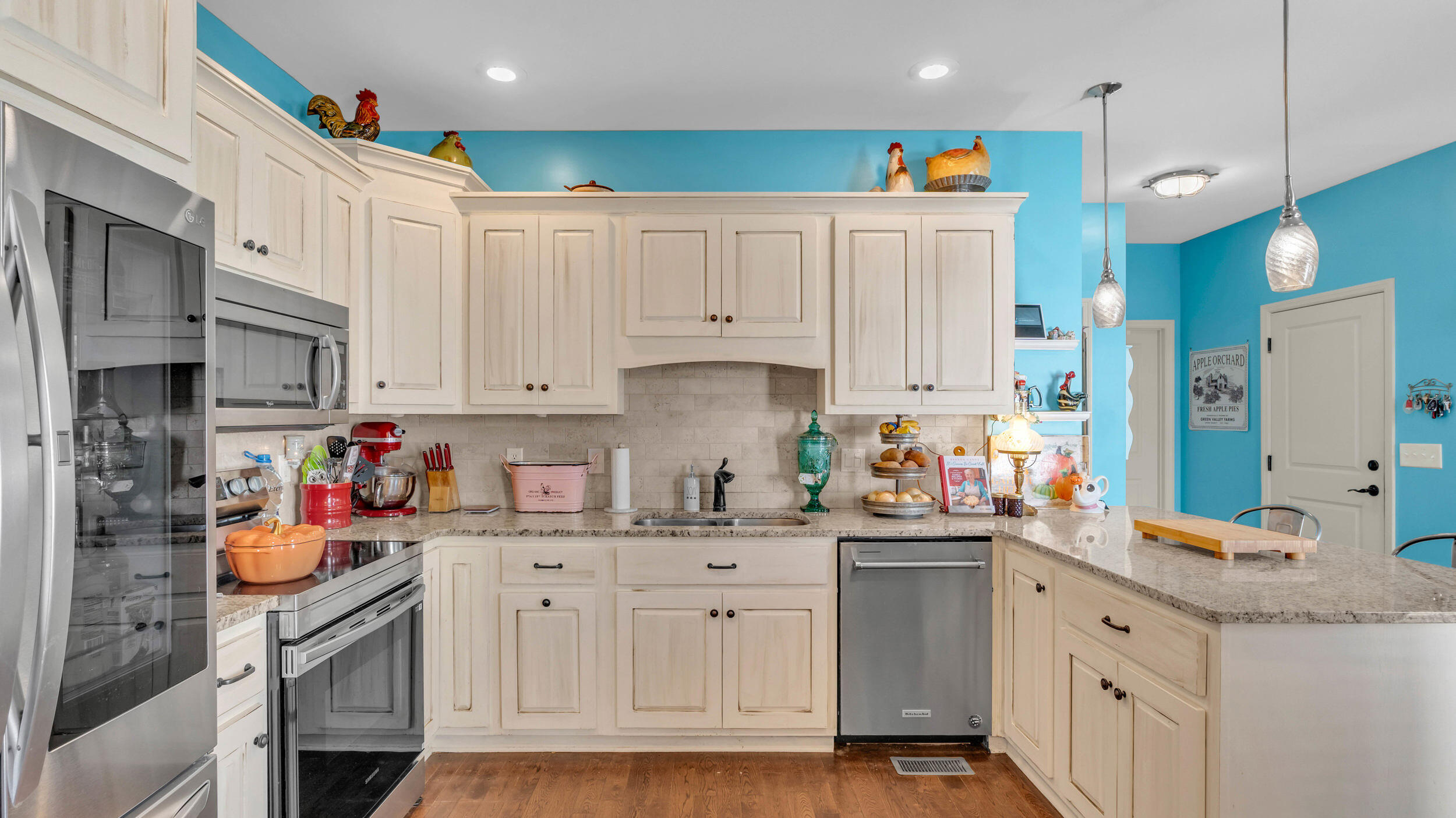 9564 Rookwood Circle