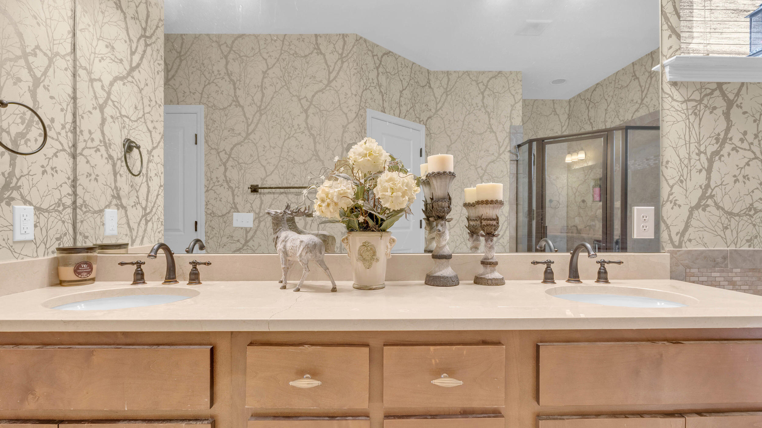 9564 Rookwood Circle