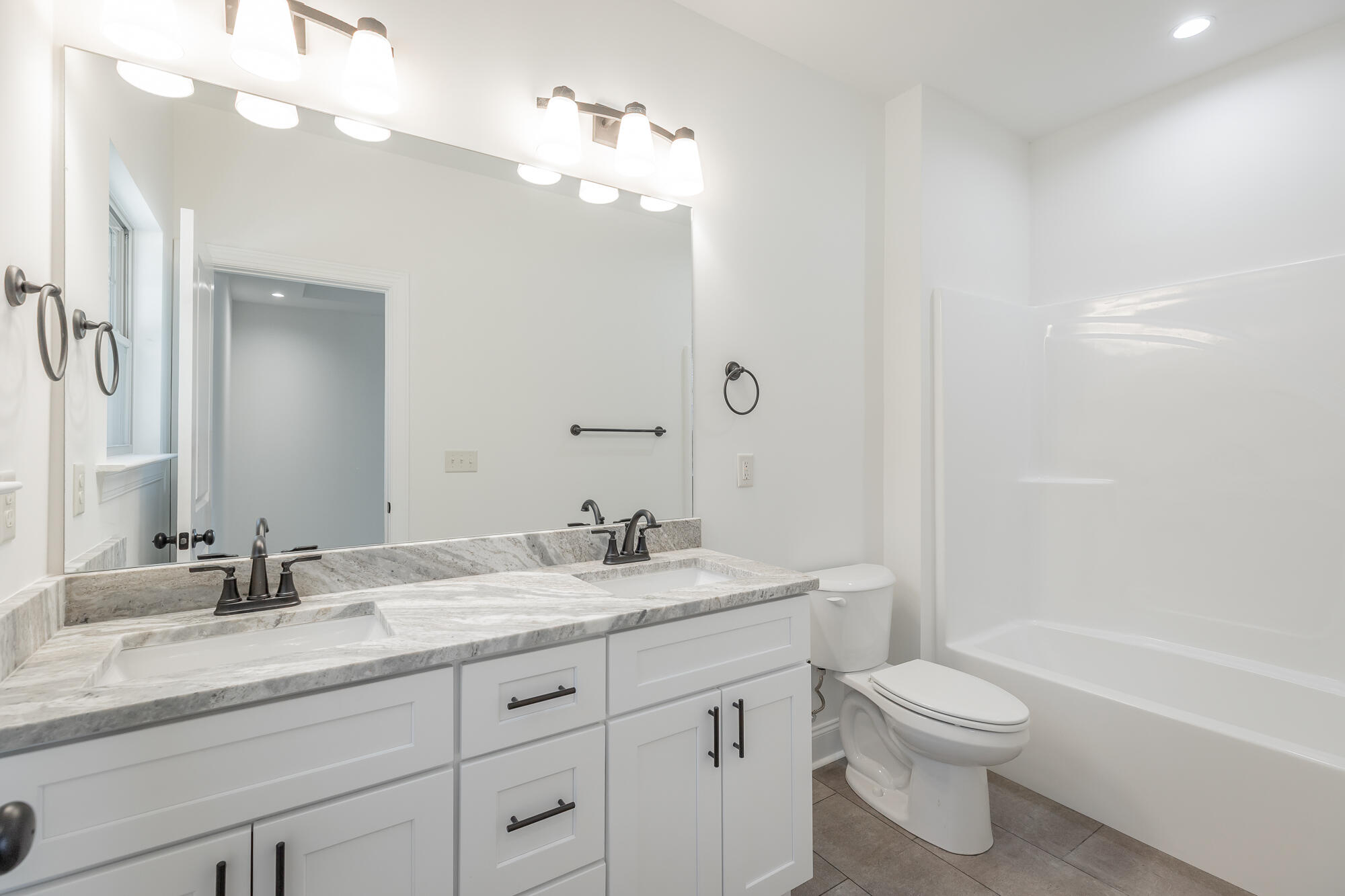 4941 Round Pond Road, LaFayette