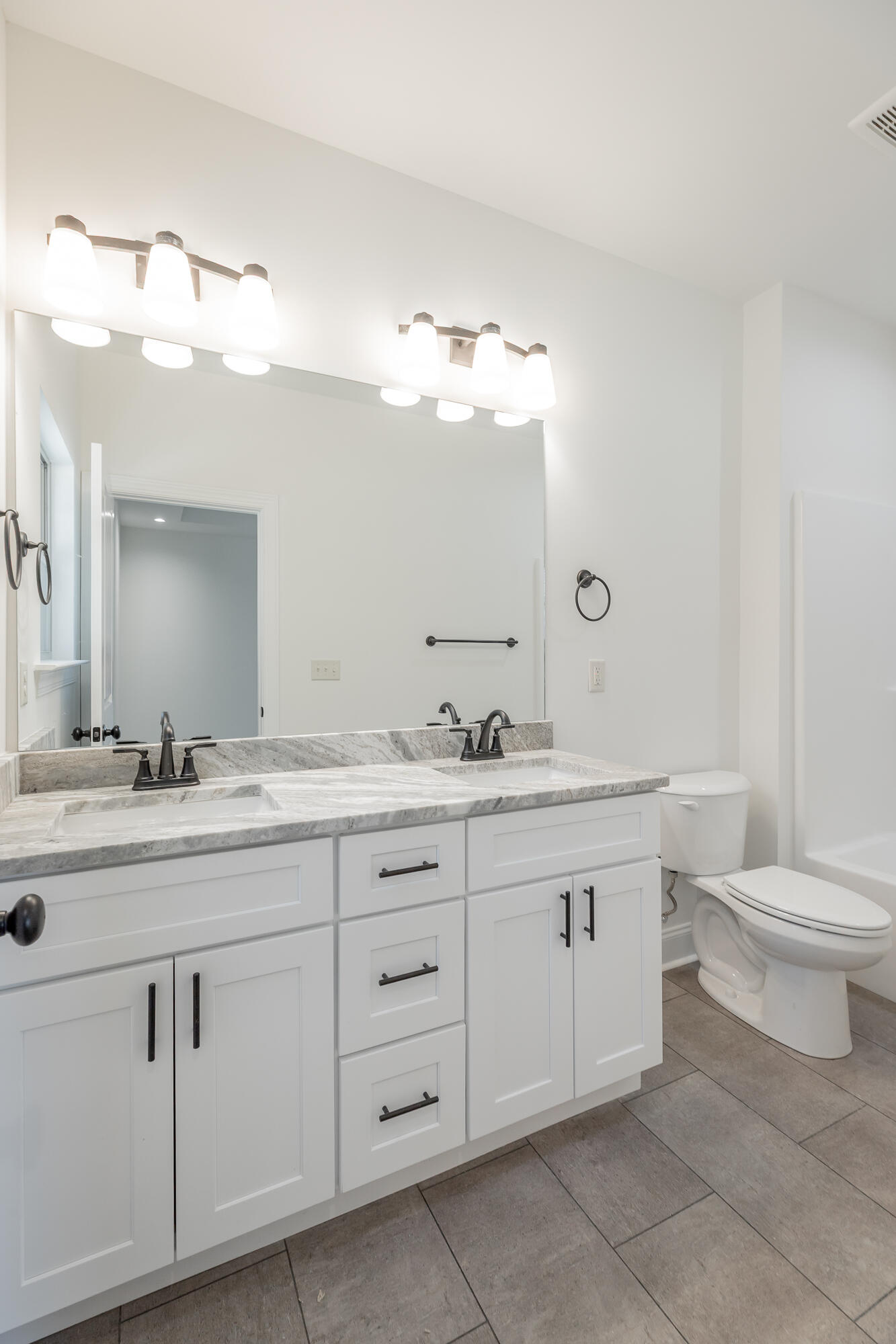 4941 Round Pond Road, LaFayette