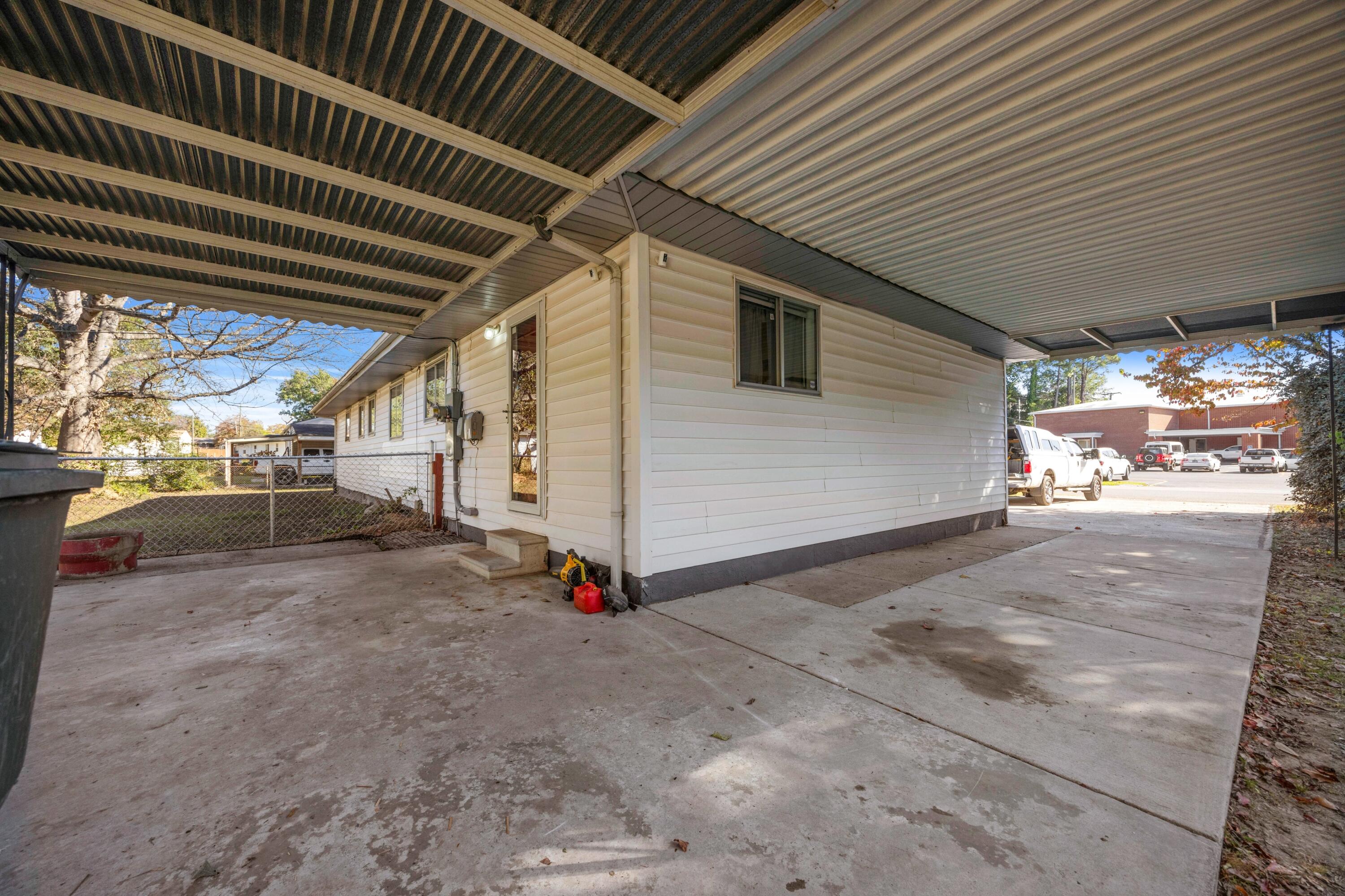 1422 Cloverdale Circle