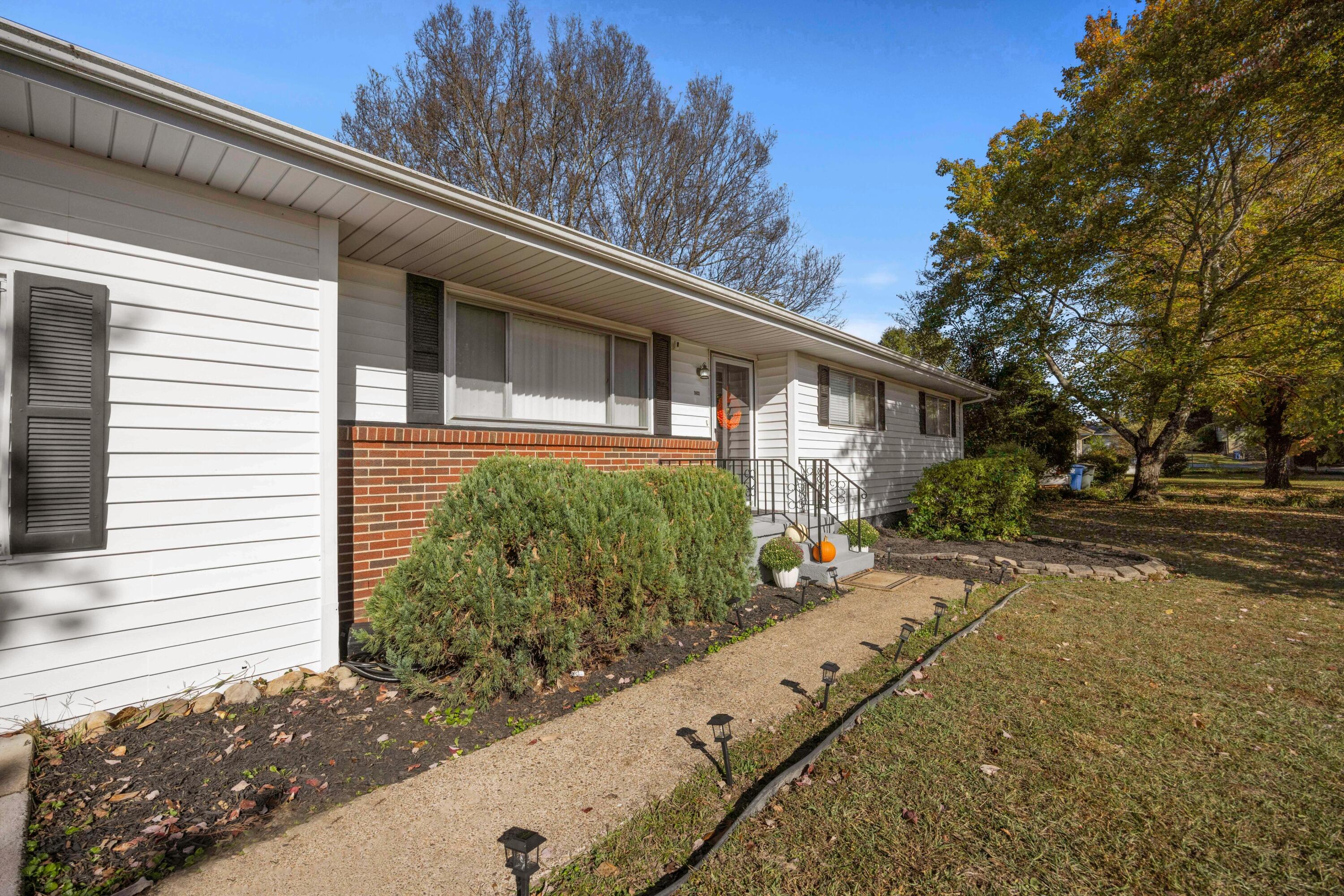 1422 Cloverdale Circle