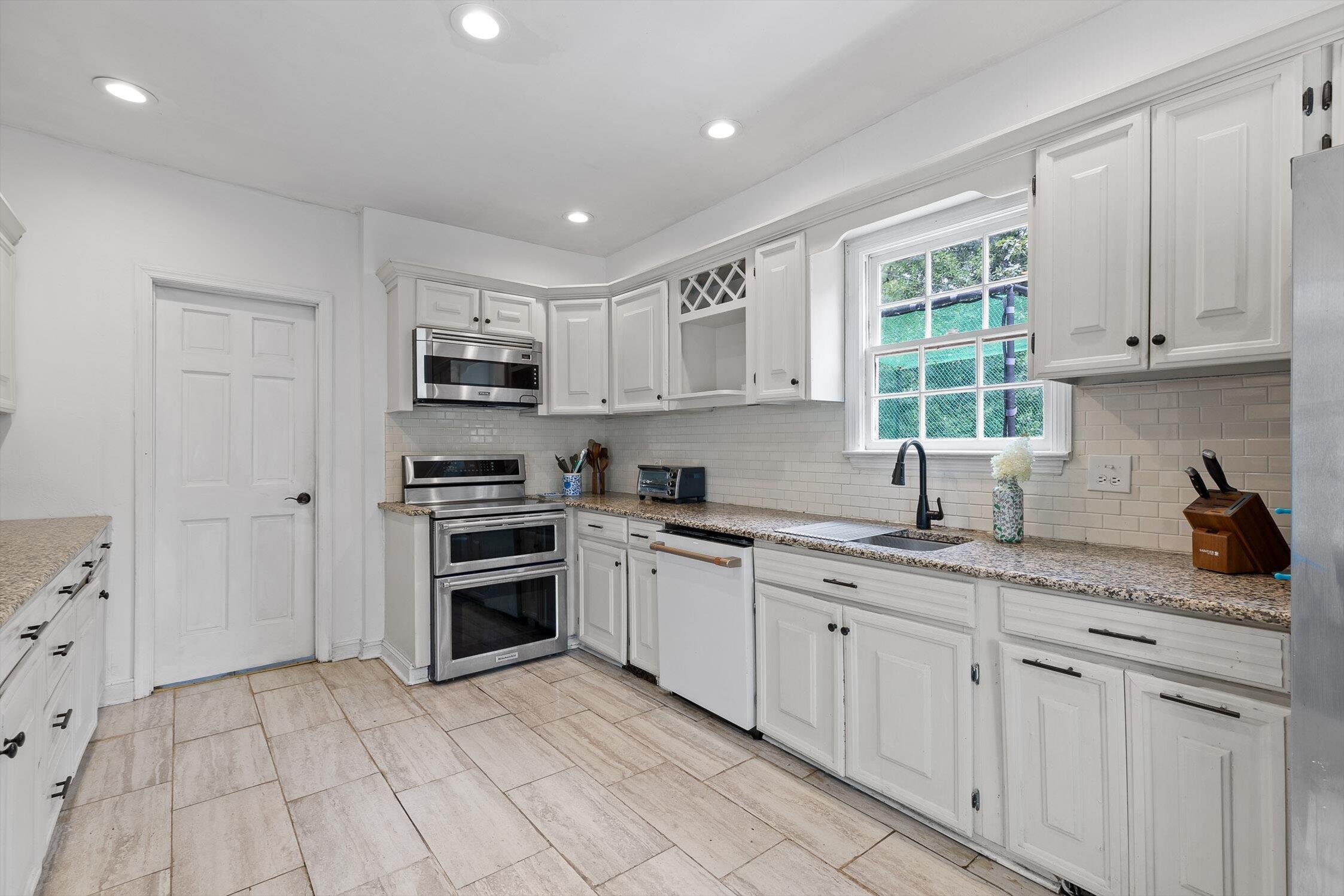 1211 Cinderella Road