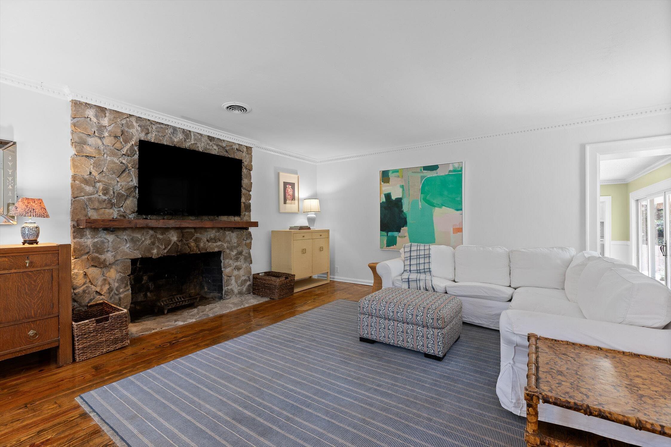 1211 Cinderella Road