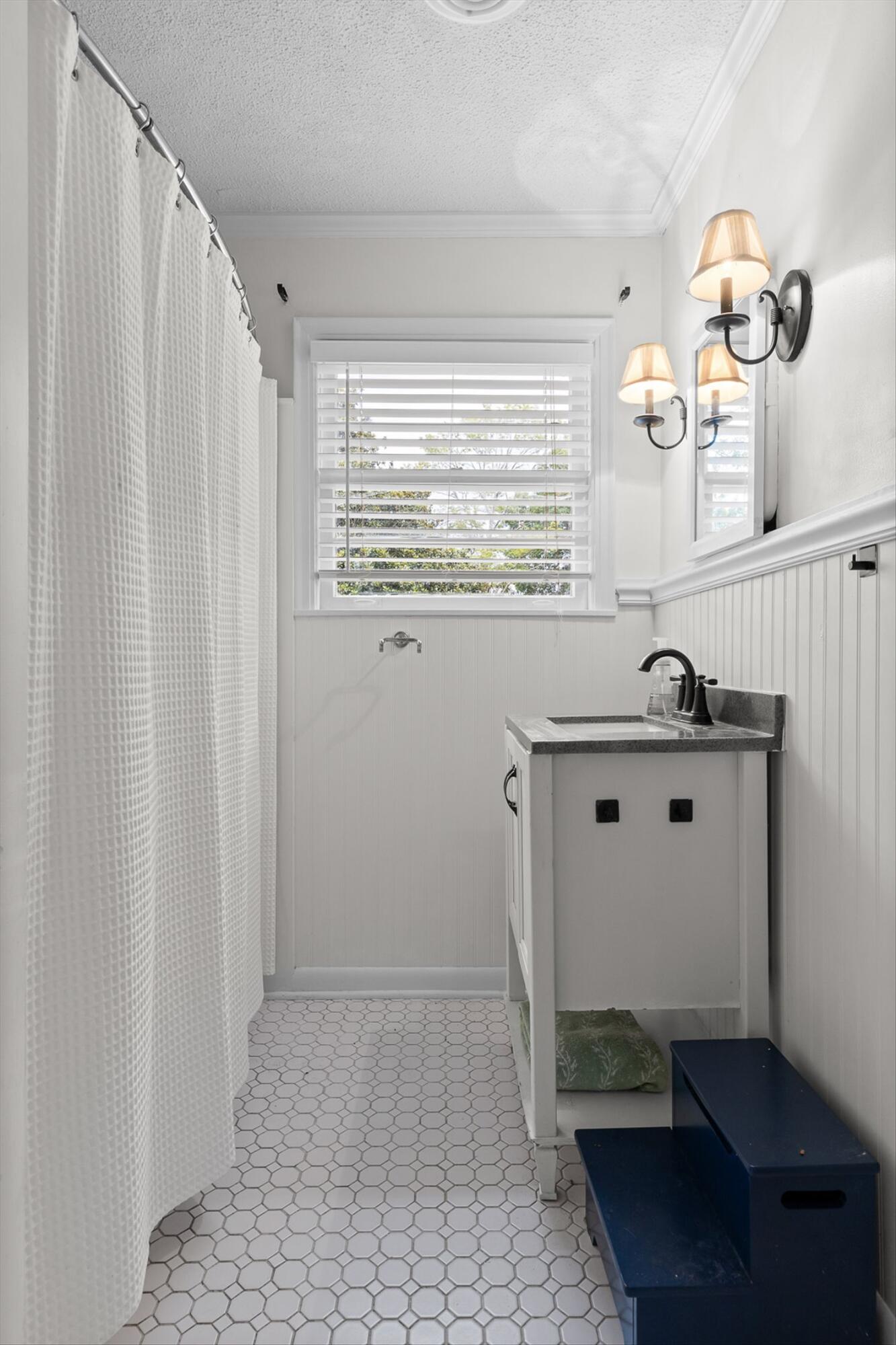 1211 Cinderella Road