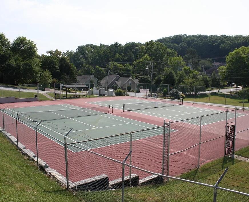 2004 Revolutionary Lane, Hixson