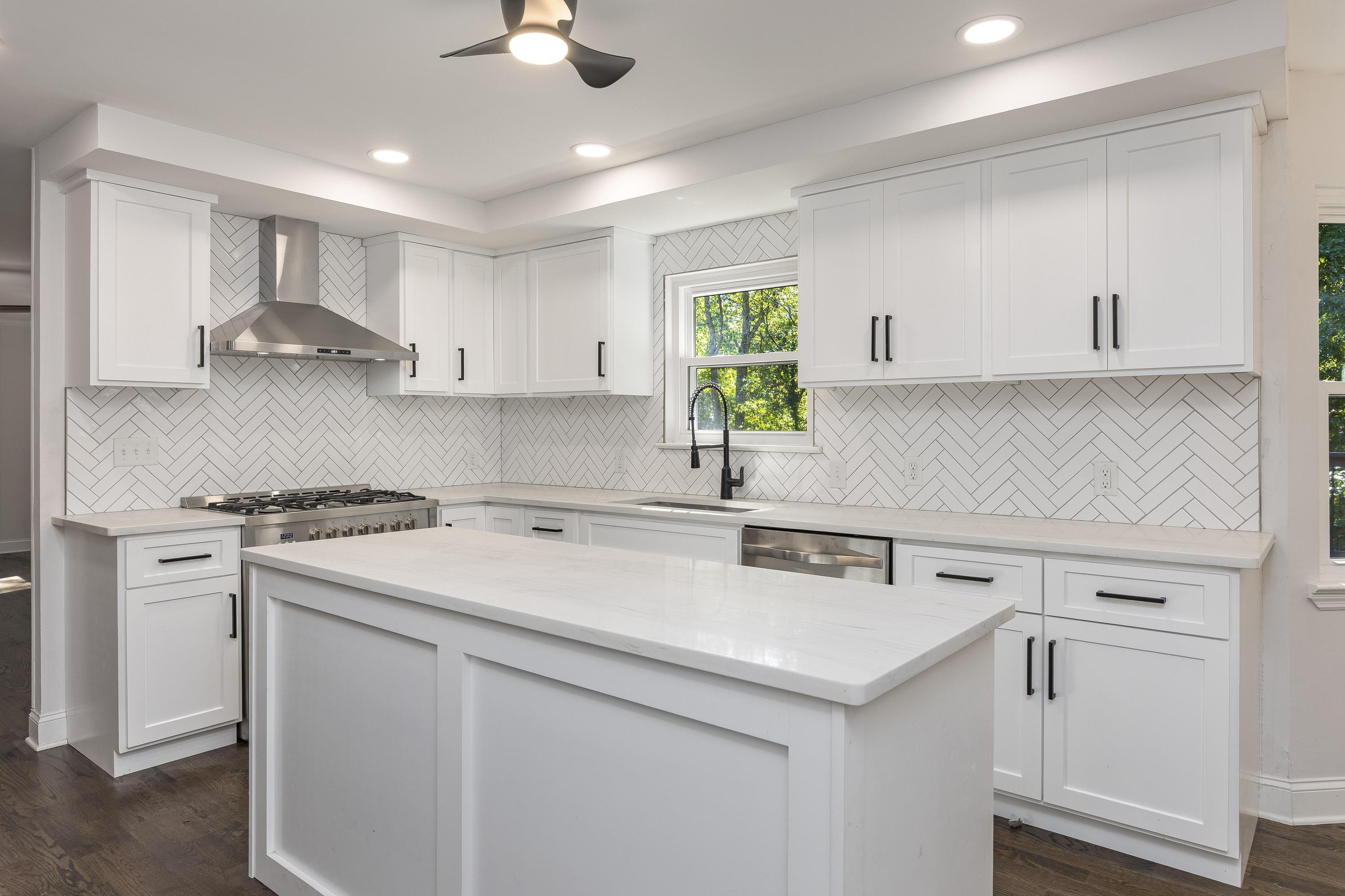 2004 Revolutionary Lane, Hixson