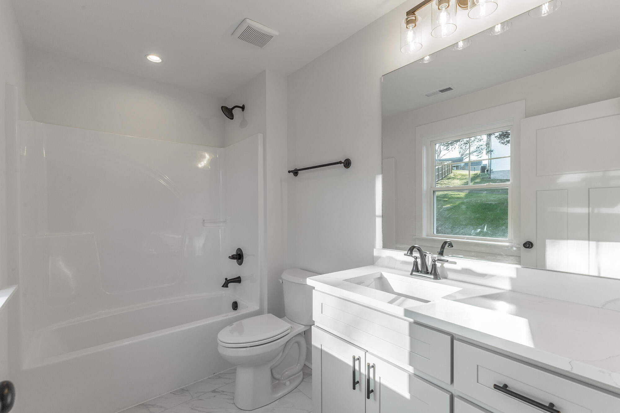 859 Live Oak Road, Ringgold