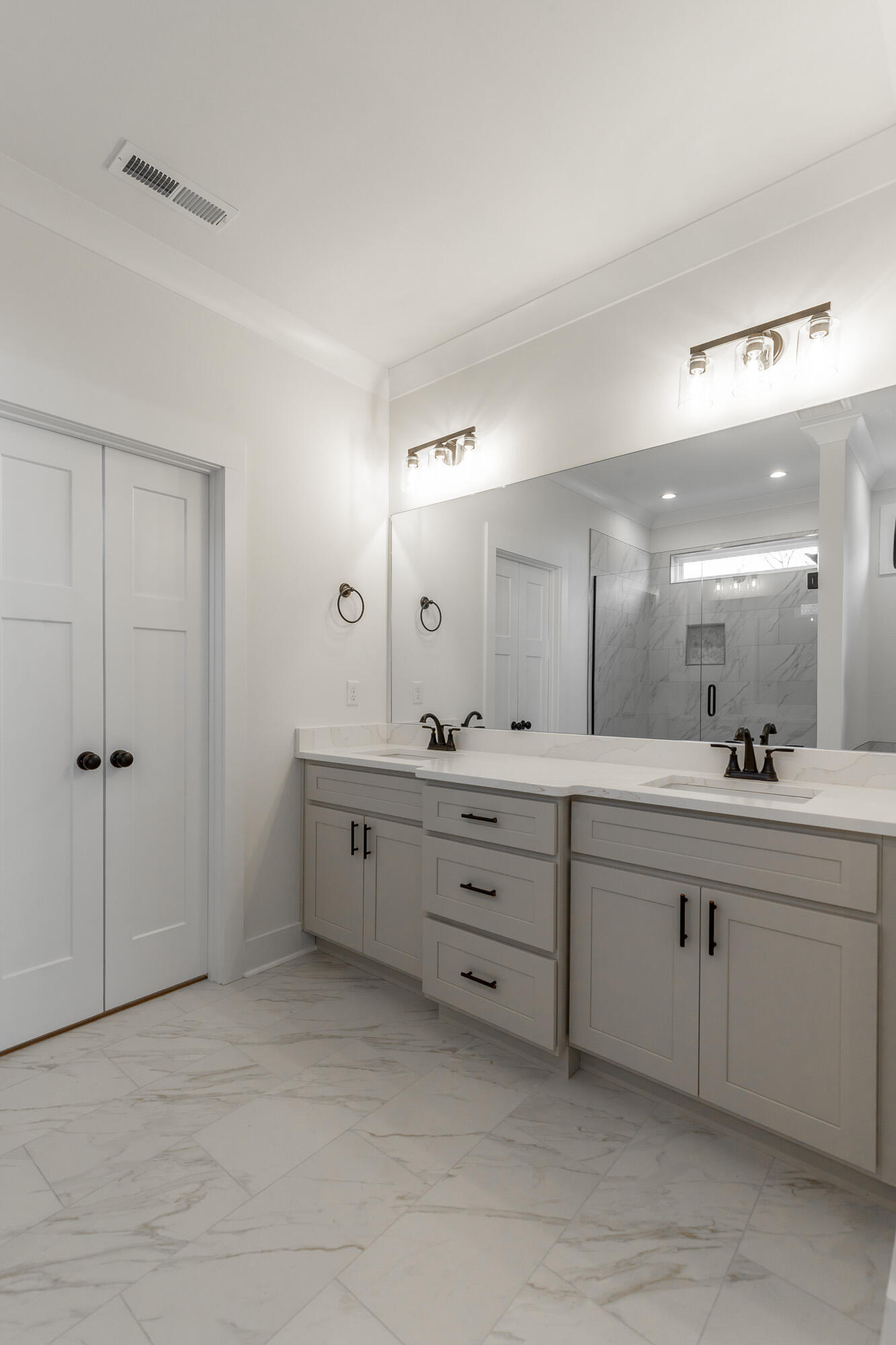 859 Live Oak Road, Ringgold