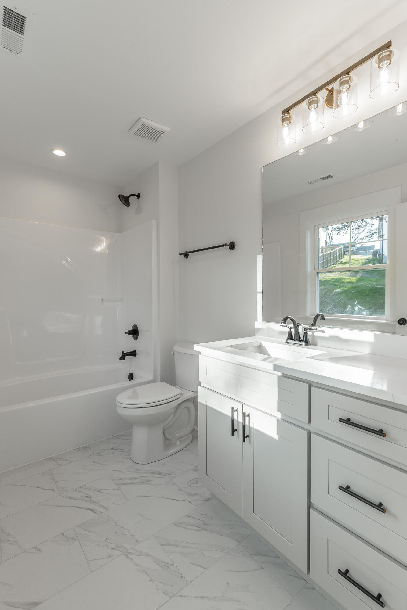 859 Live Oak Road, Ringgold