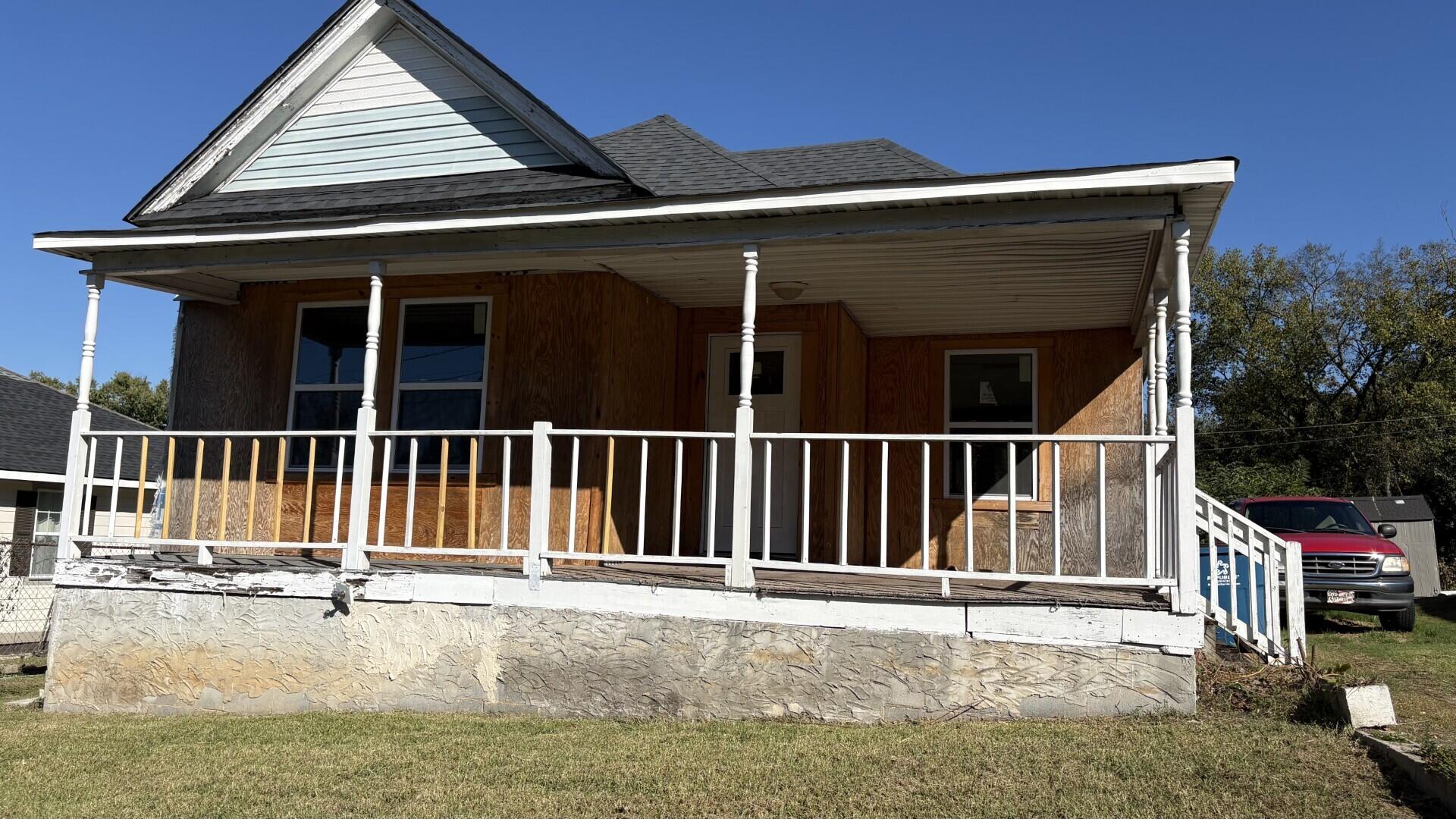 404 E Gordon Avenue, Rossville