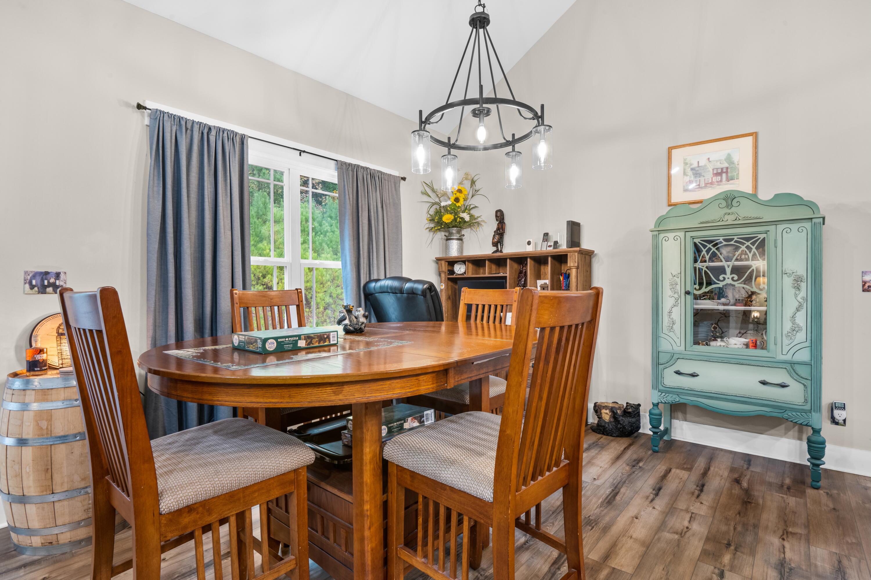 84 Star Way, Chatsworth