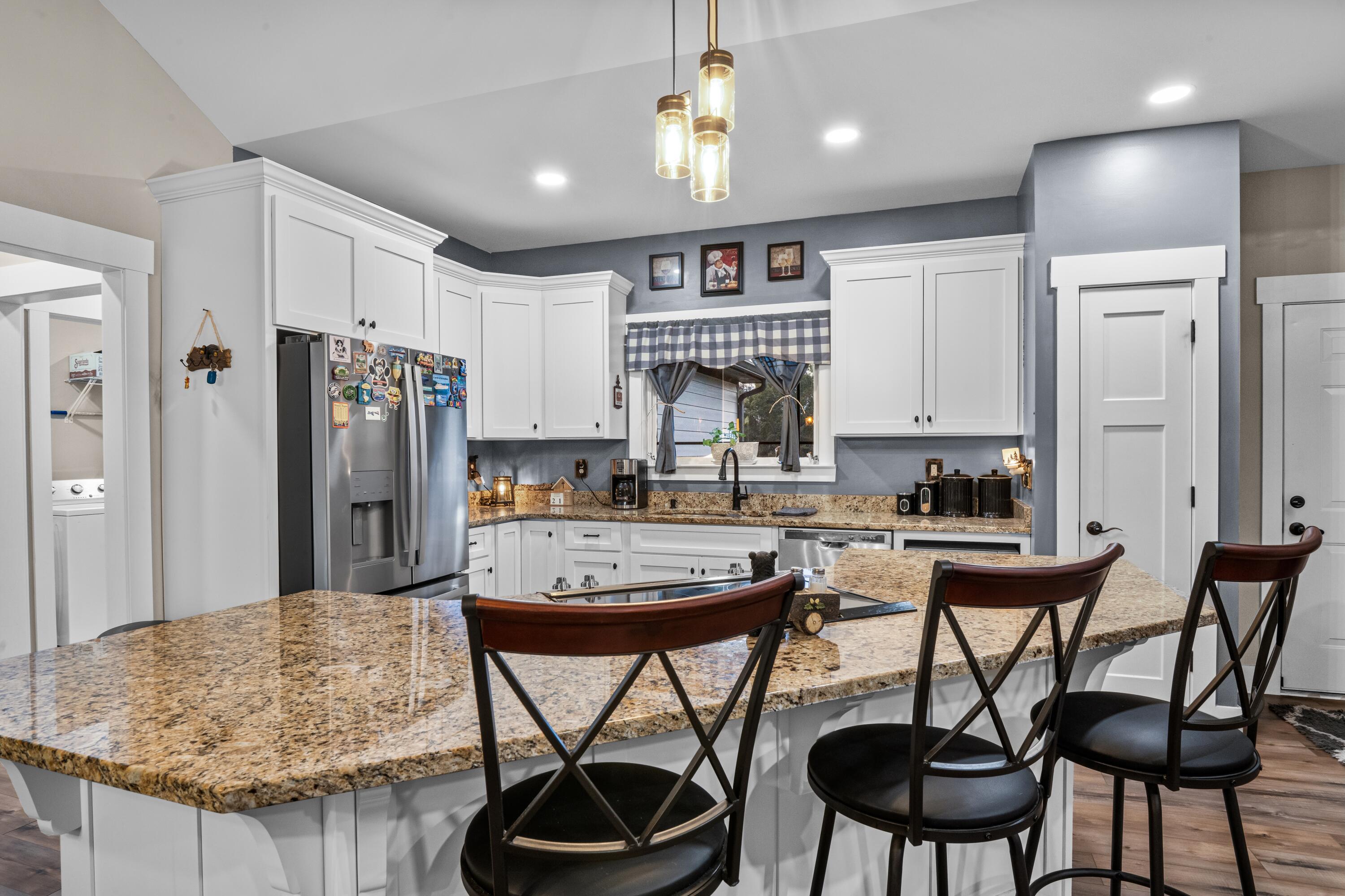 84 Star Way, Chatsworth