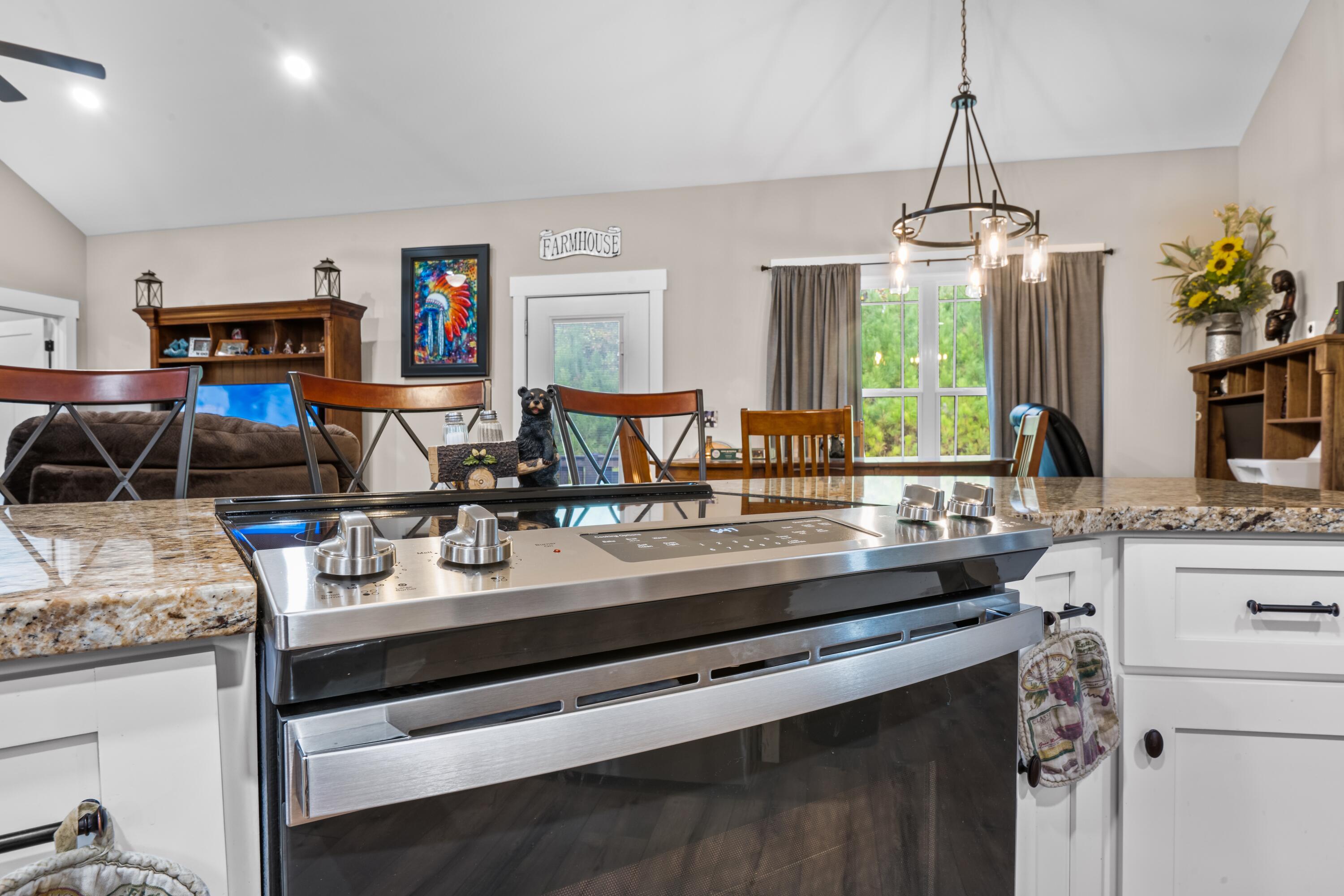 84 Star Way, Chatsworth