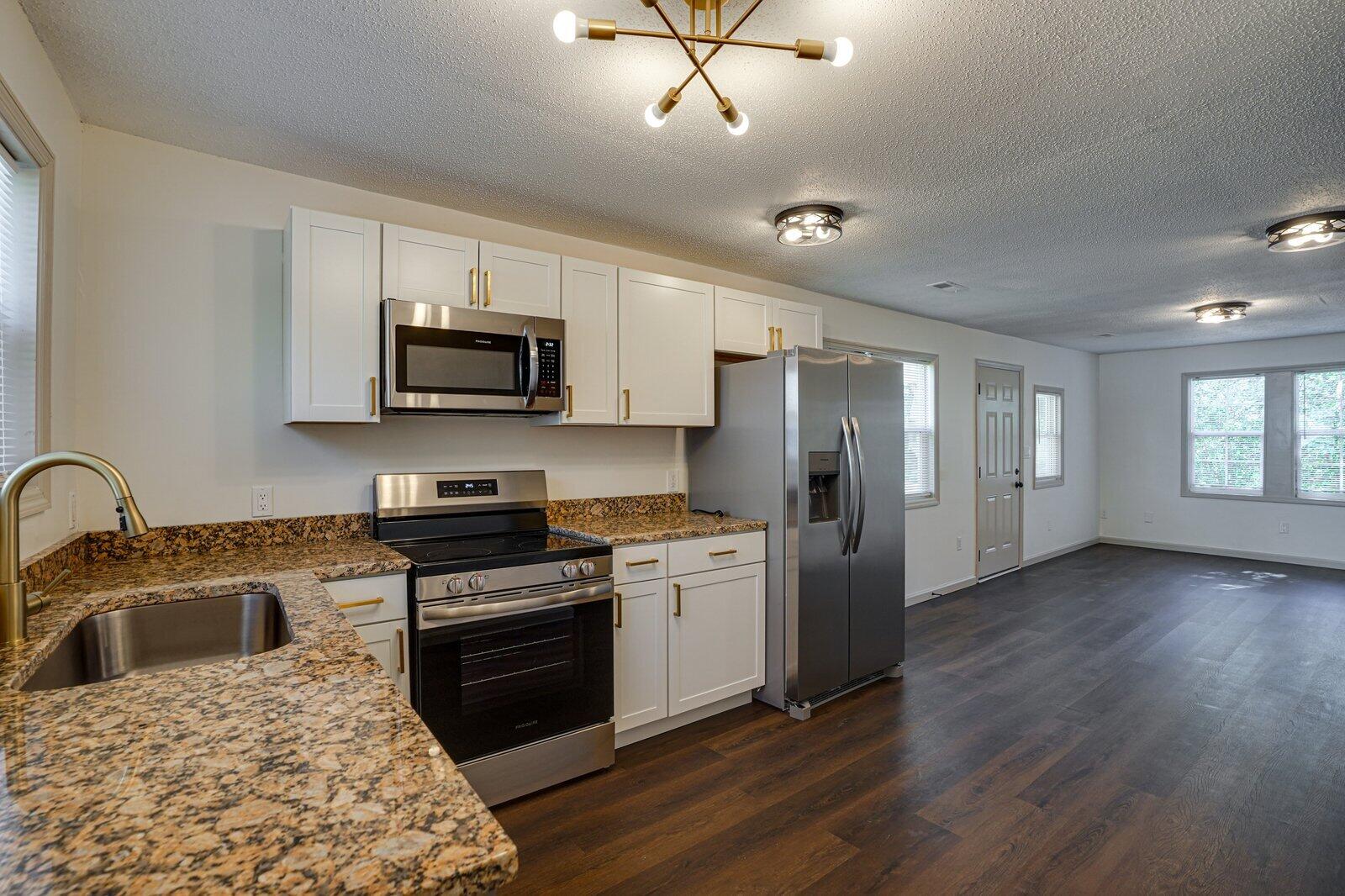 927 Hulana Street, Rossville