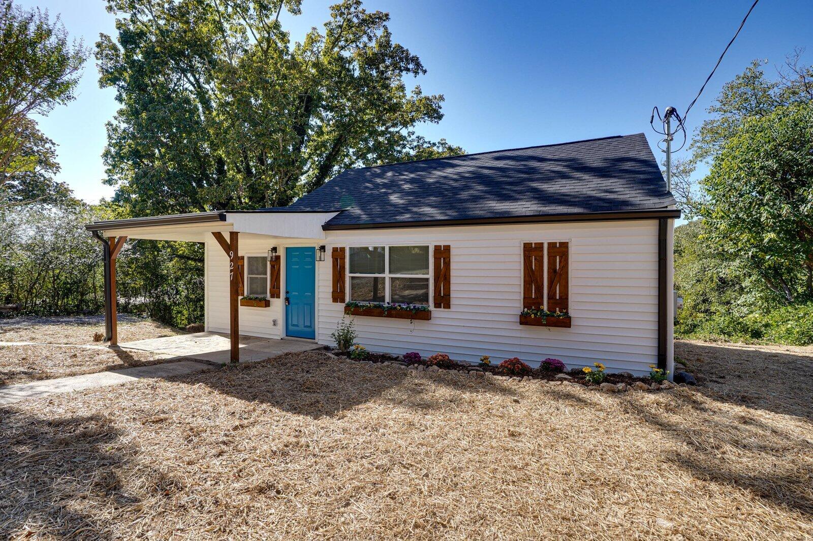 927 Hulana Street, Rossville