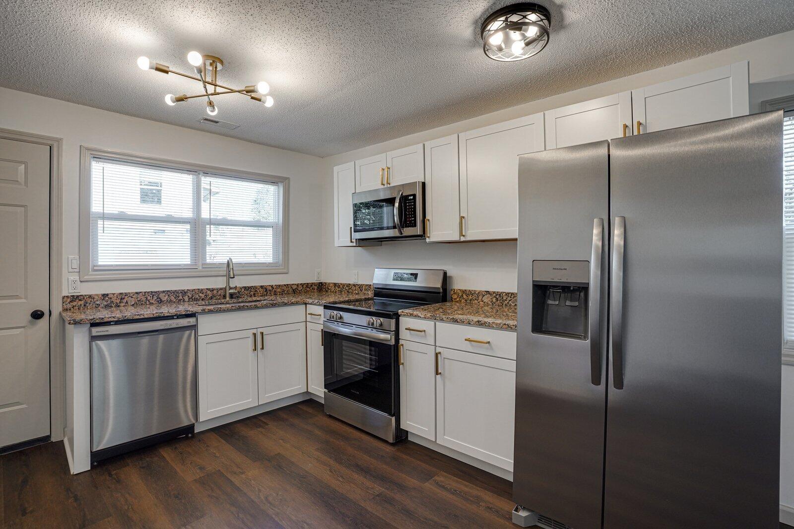 927 Hulana Street, Rossville