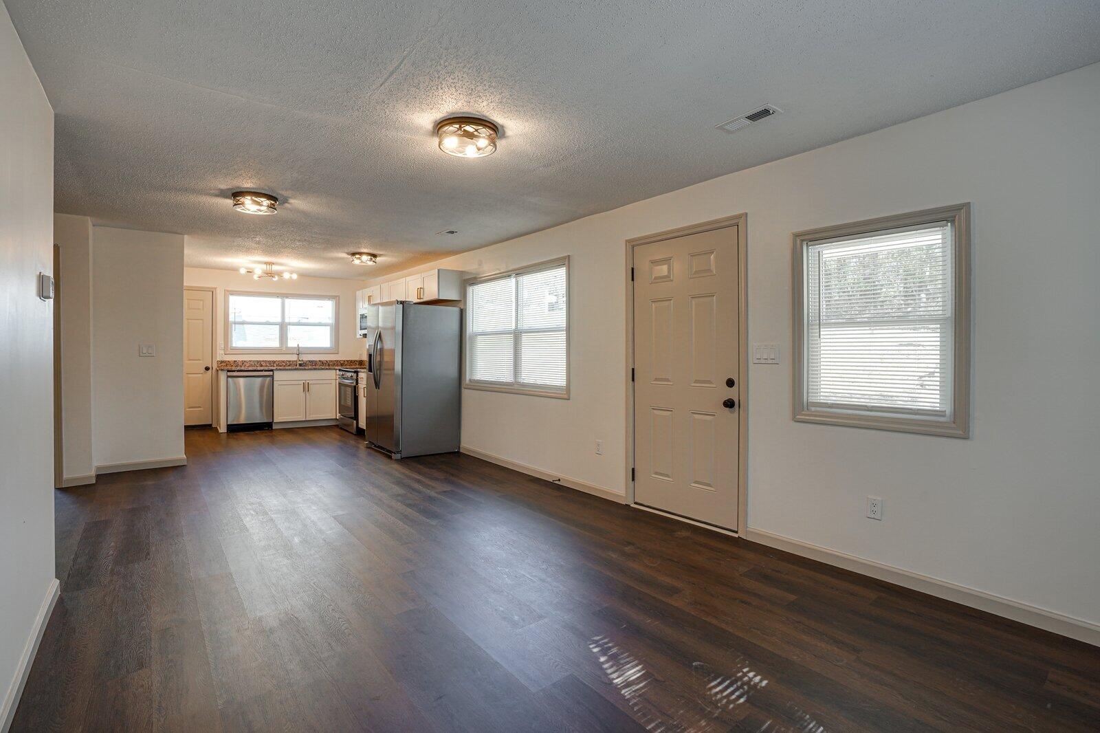 927 Hulana Street, Rossville