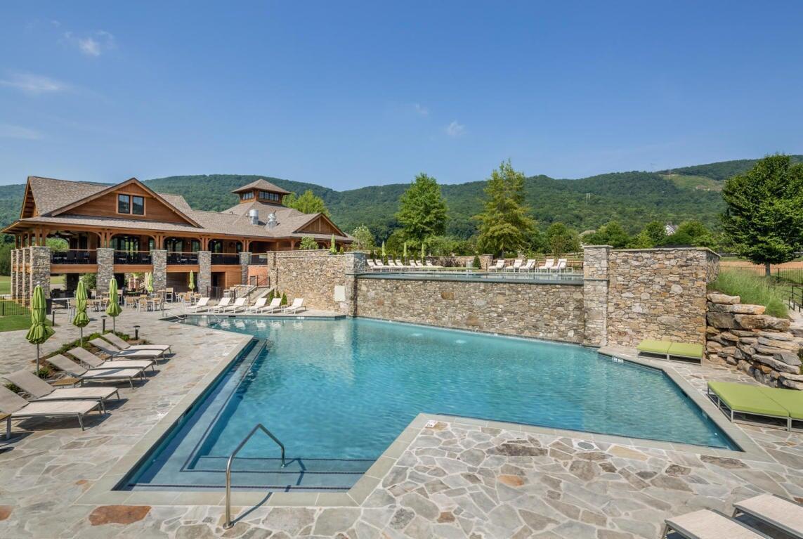 755 Black Creek Drive, Chattanooga