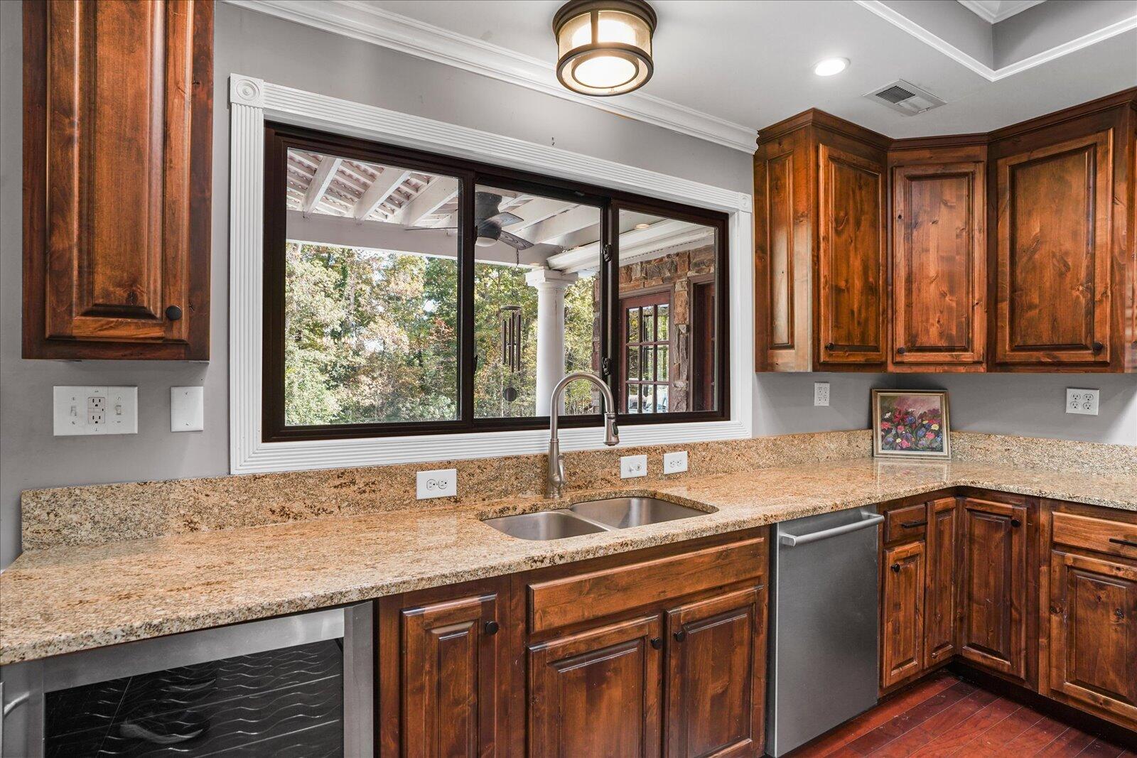 5812 Lake Resort Drive, Hixson