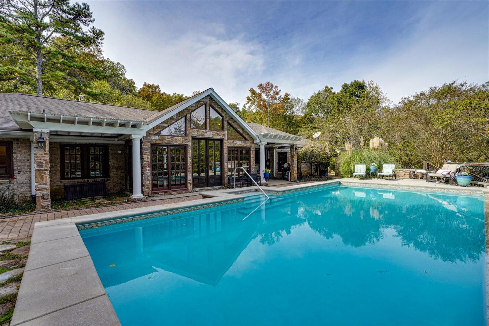 5812 Lake Resort Drive, Hixson