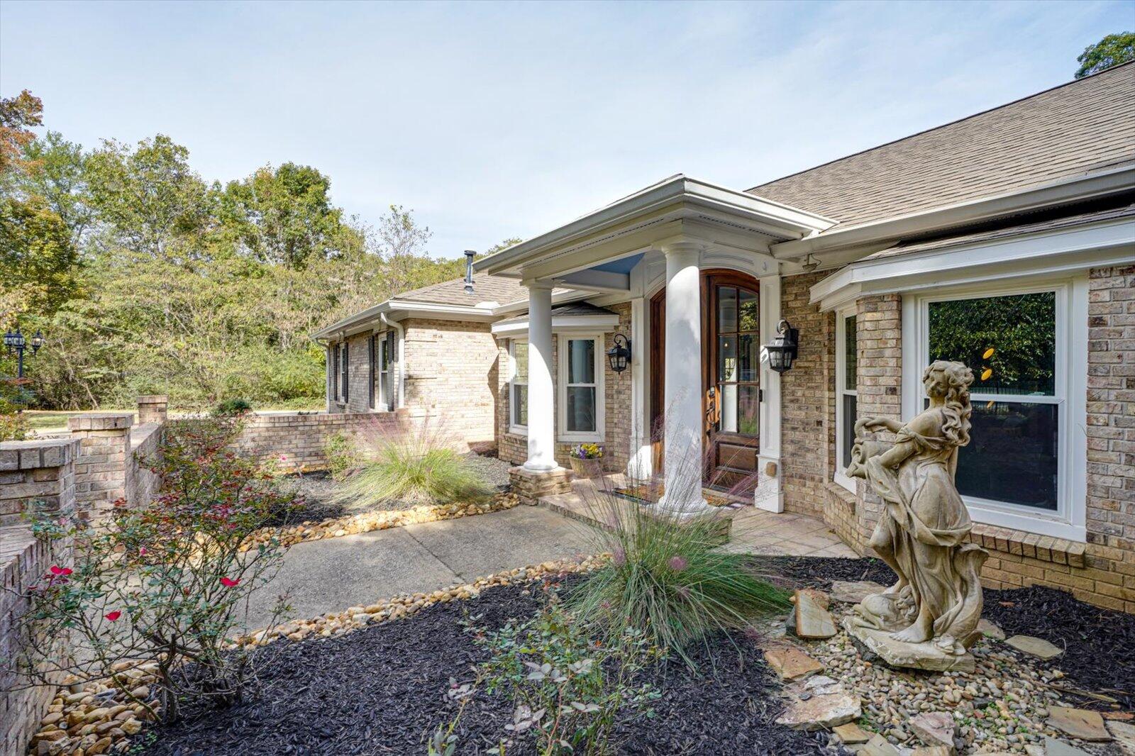 5812 Lake Resort Drive, Hixson